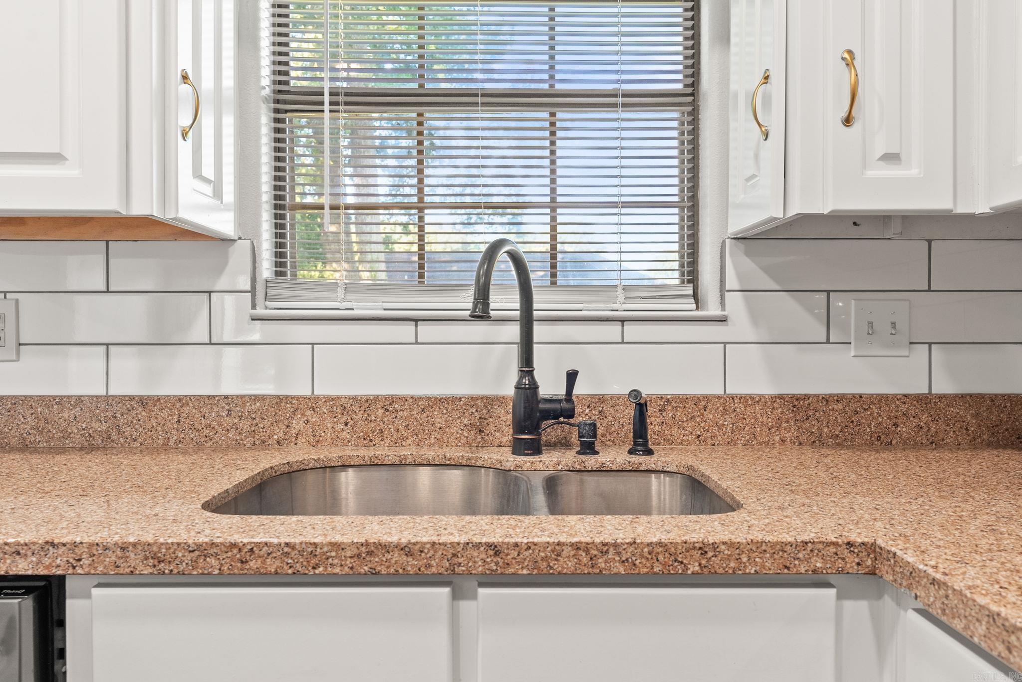 HUNTERS RUN - Residential