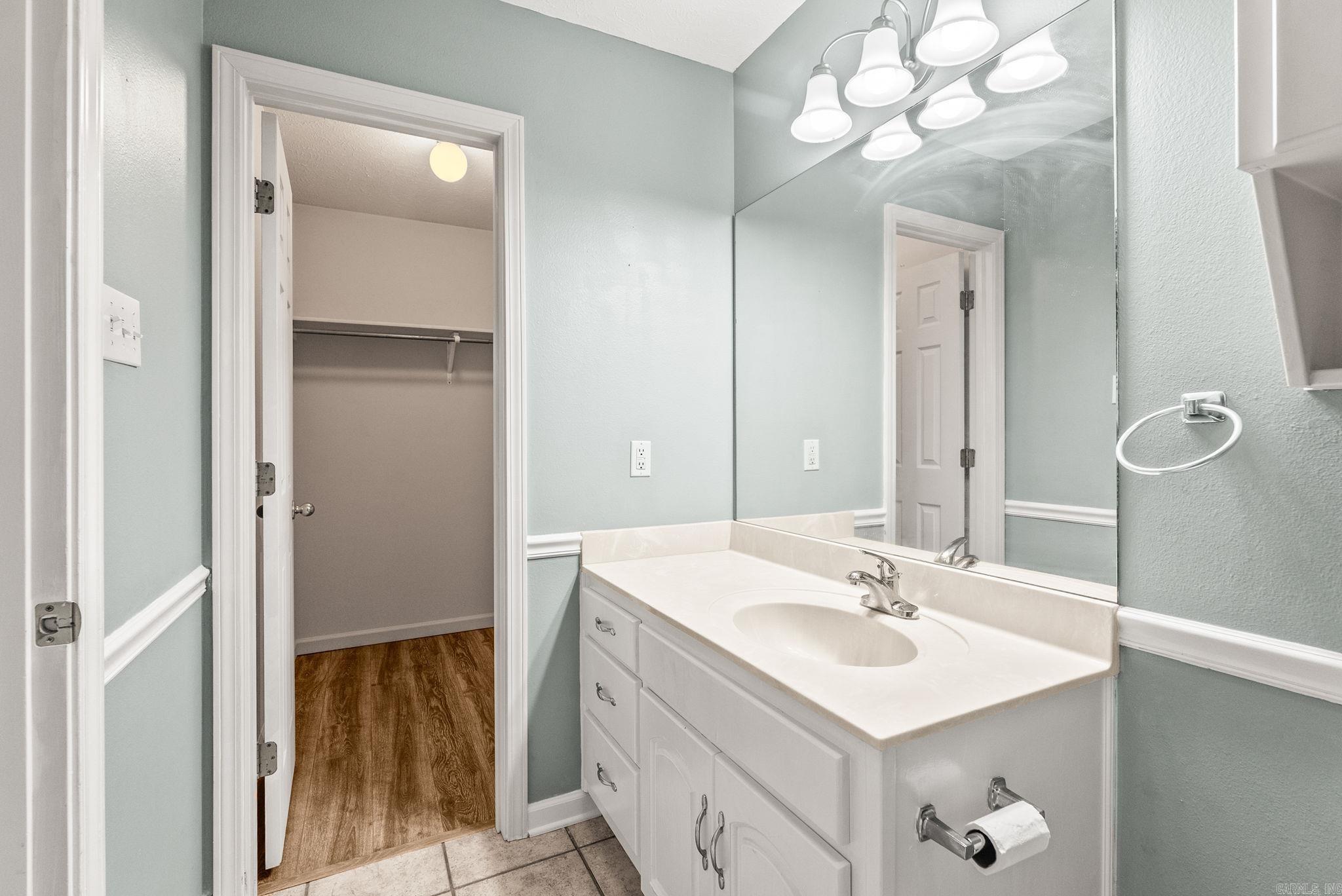 HUNTERS RUN - Residential