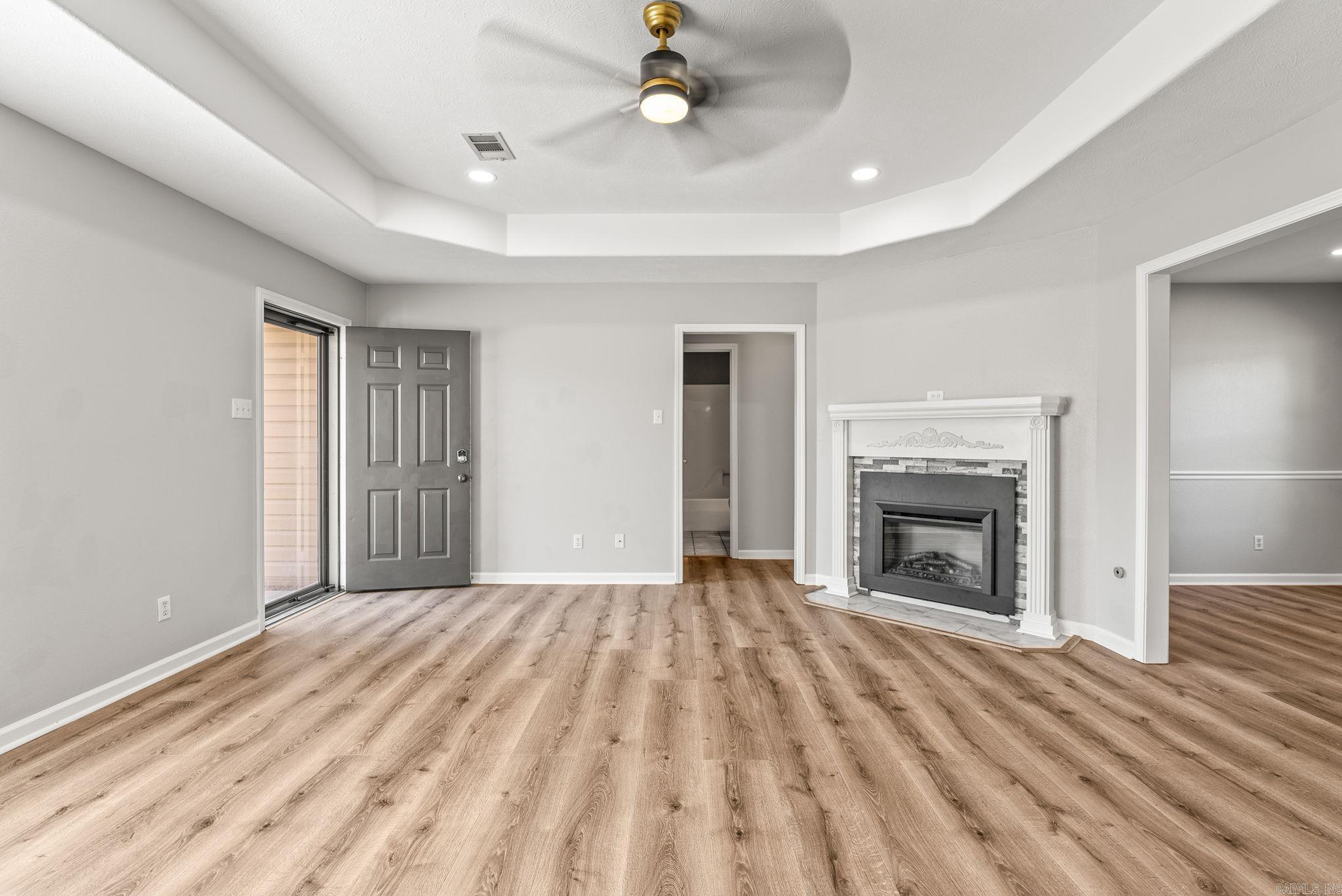 HUNTERS RUN - Residential