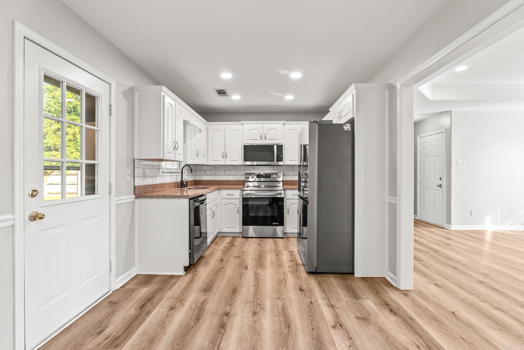 HUNTERS RUN - Residential