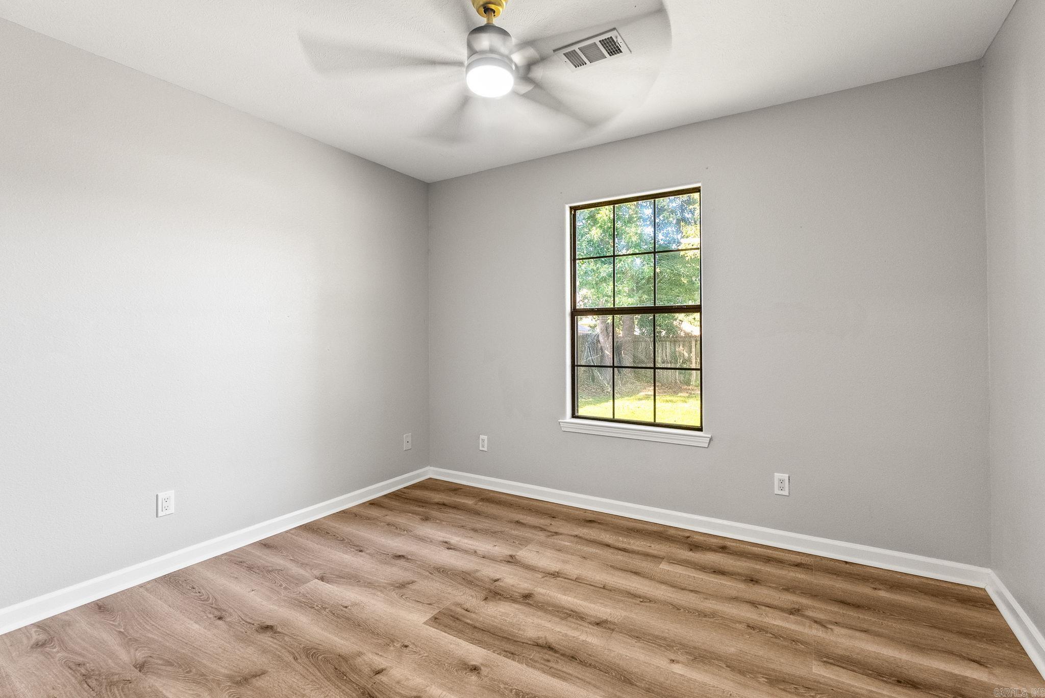 HUNTERS RUN - Residential