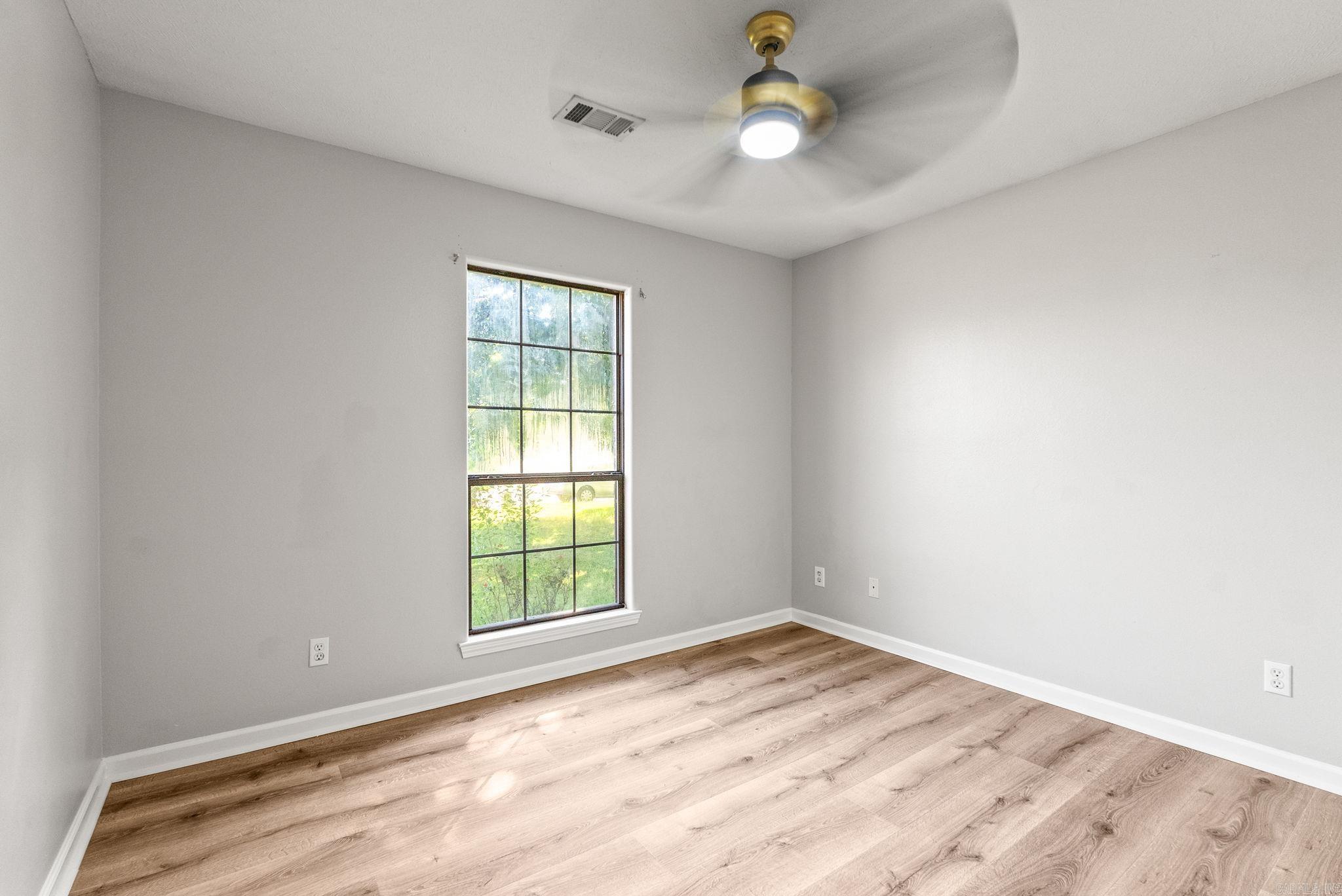 HUNTERS RUN - Residential