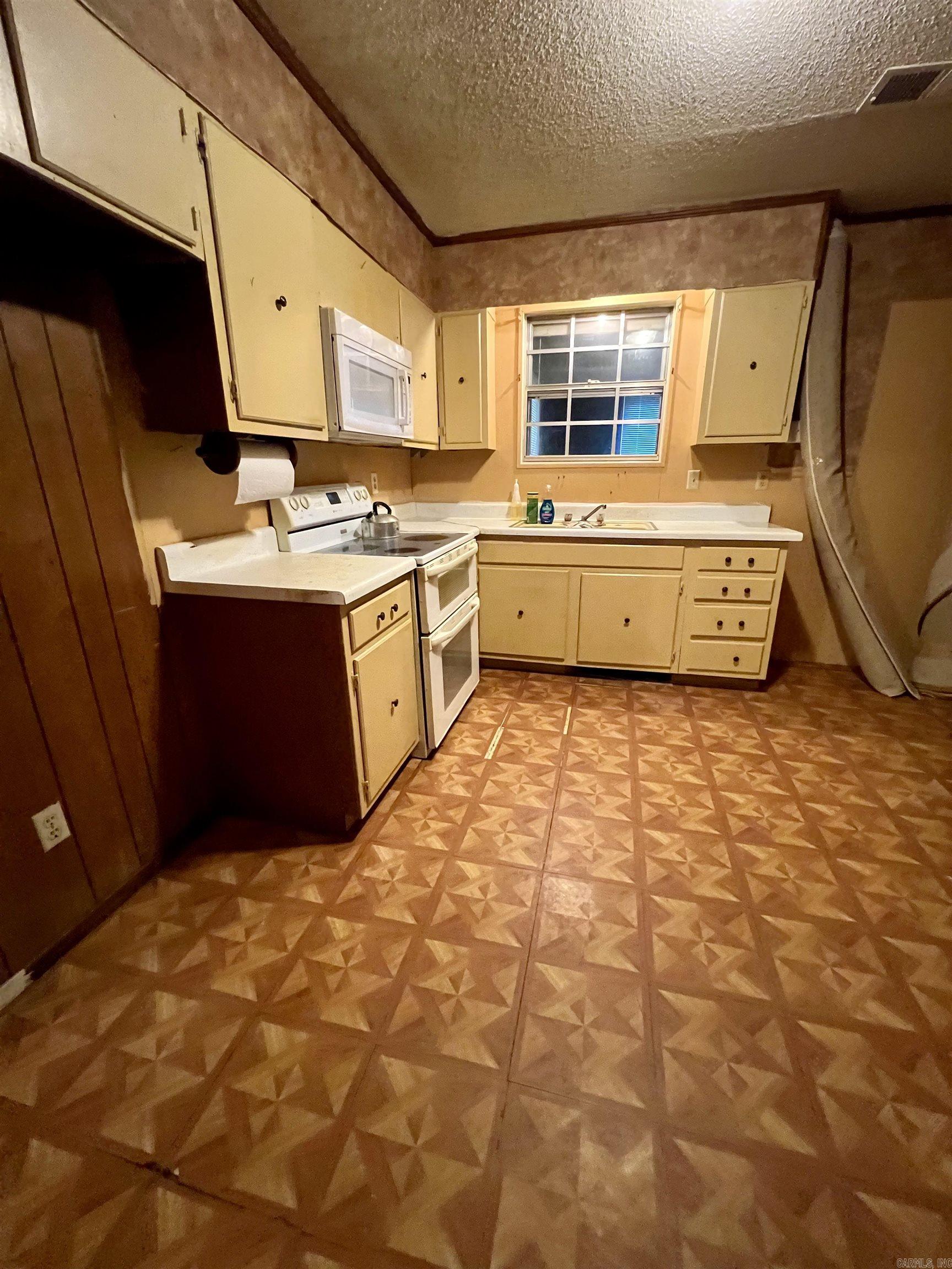 BRAWNERS SUBDIVISION - Residential