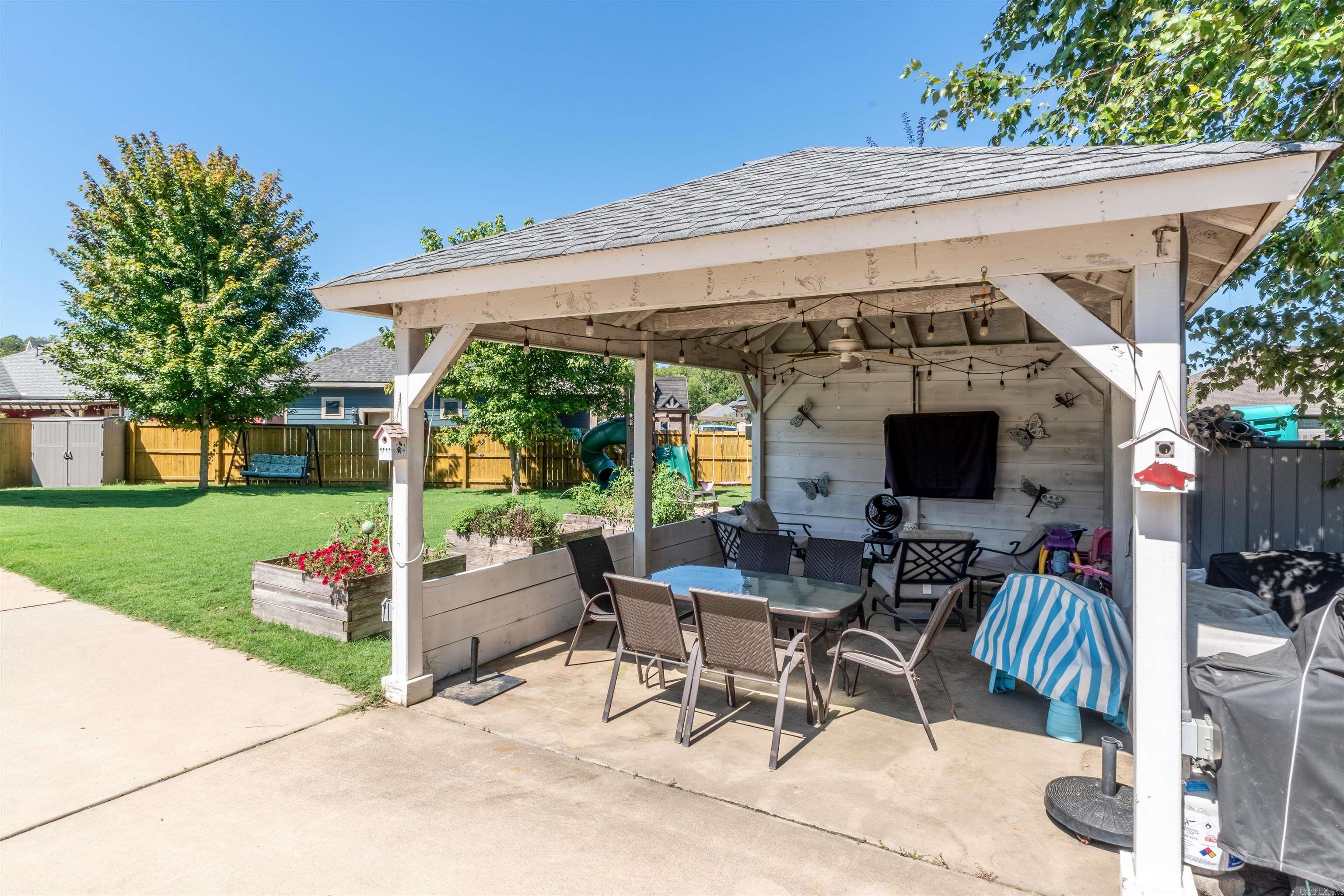 OLDE SALEM TOWNSHIP - Residential