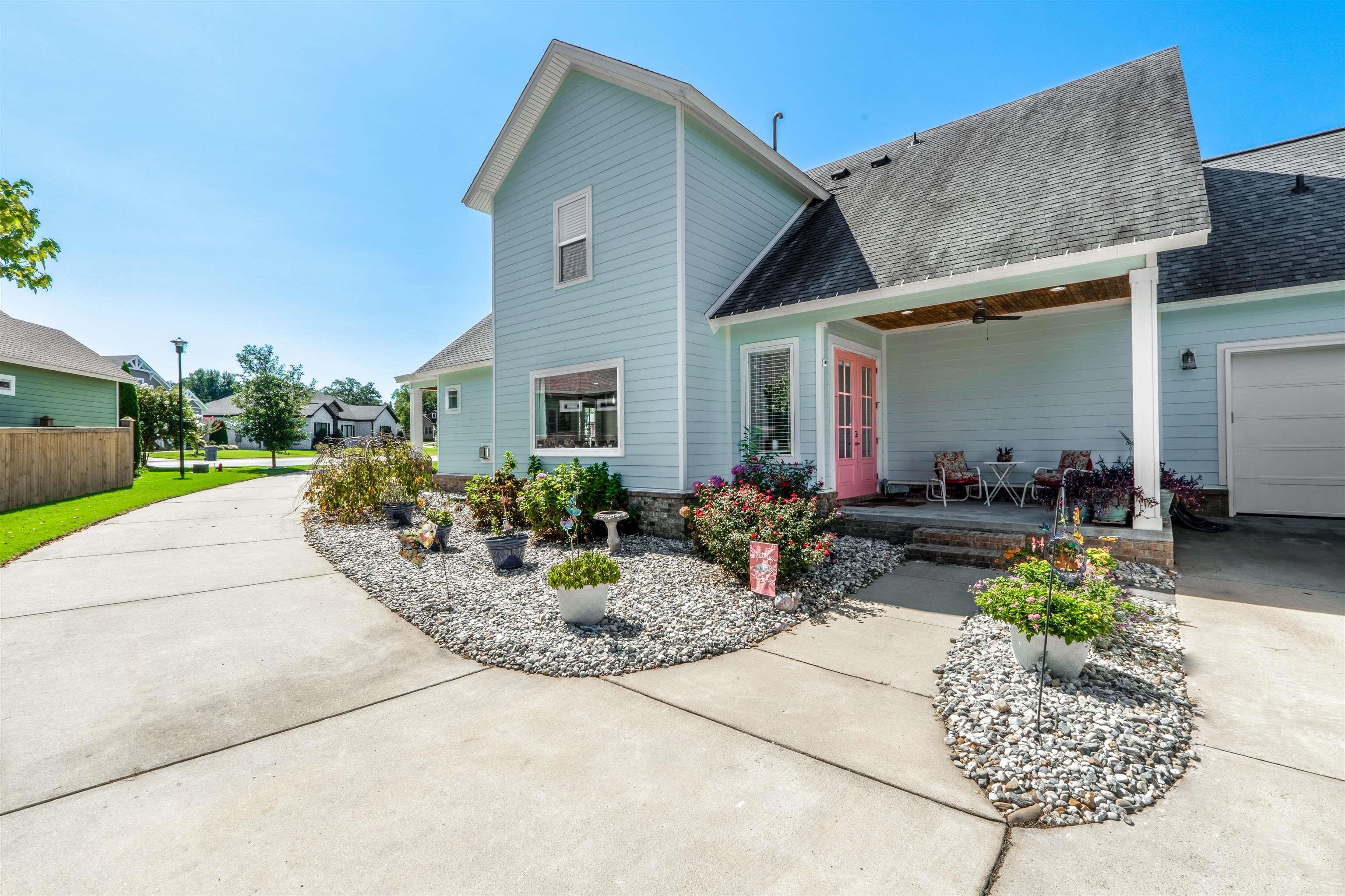 OLDE SALEM TOWNSHIP - Residential