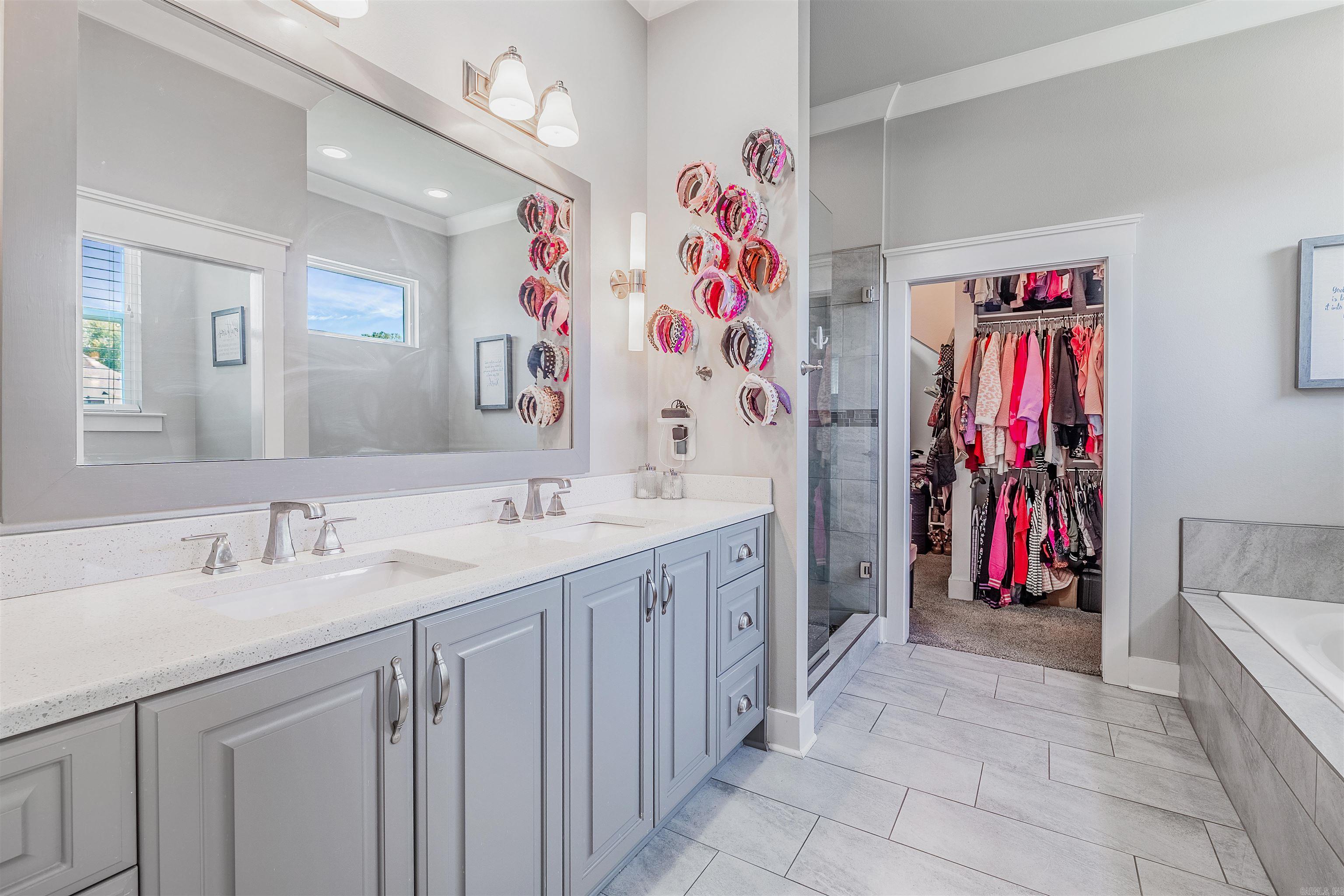 OLDE SALEM TOWNSHIP - Residential