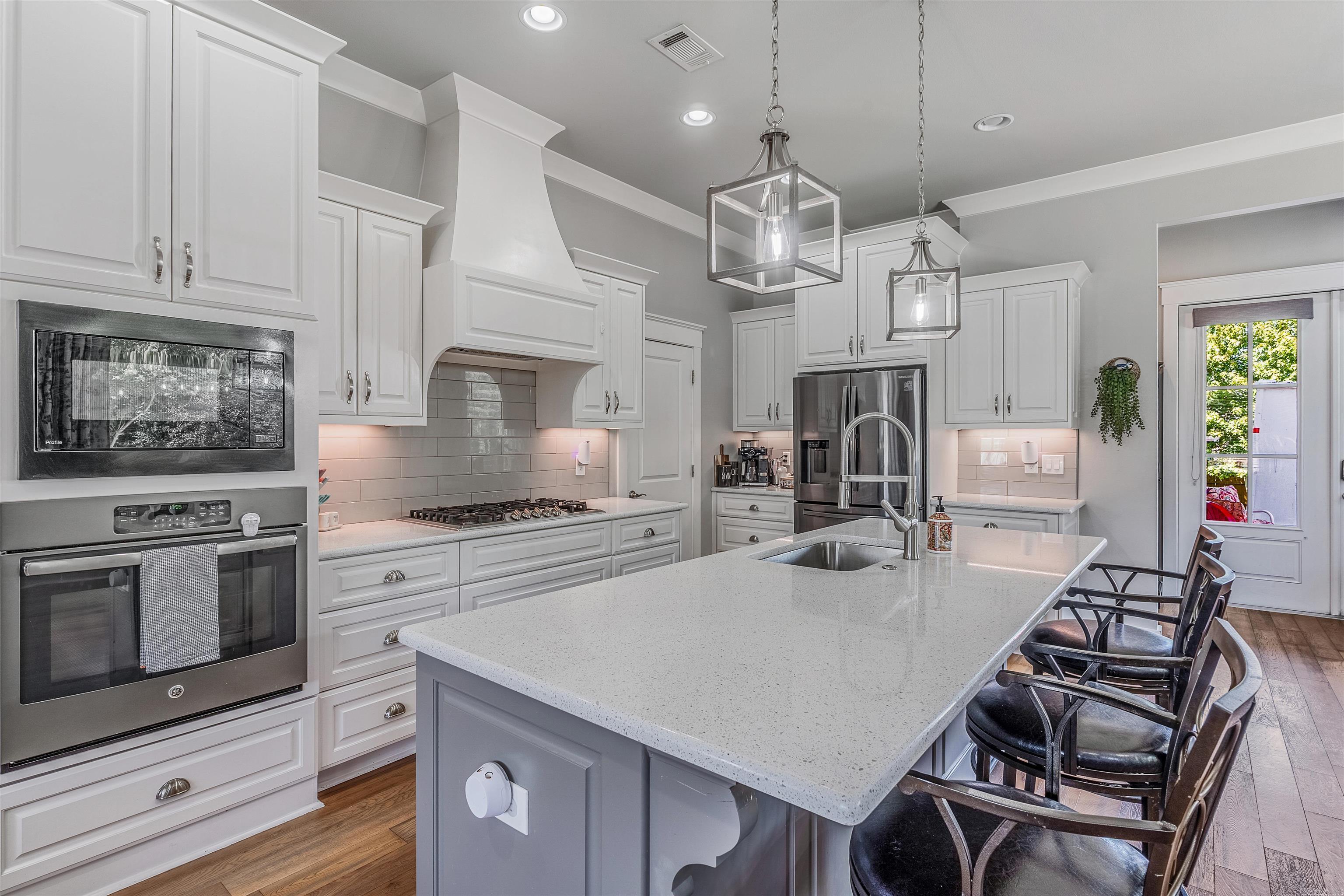 OLDE SALEM TOWNSHIP - Residential