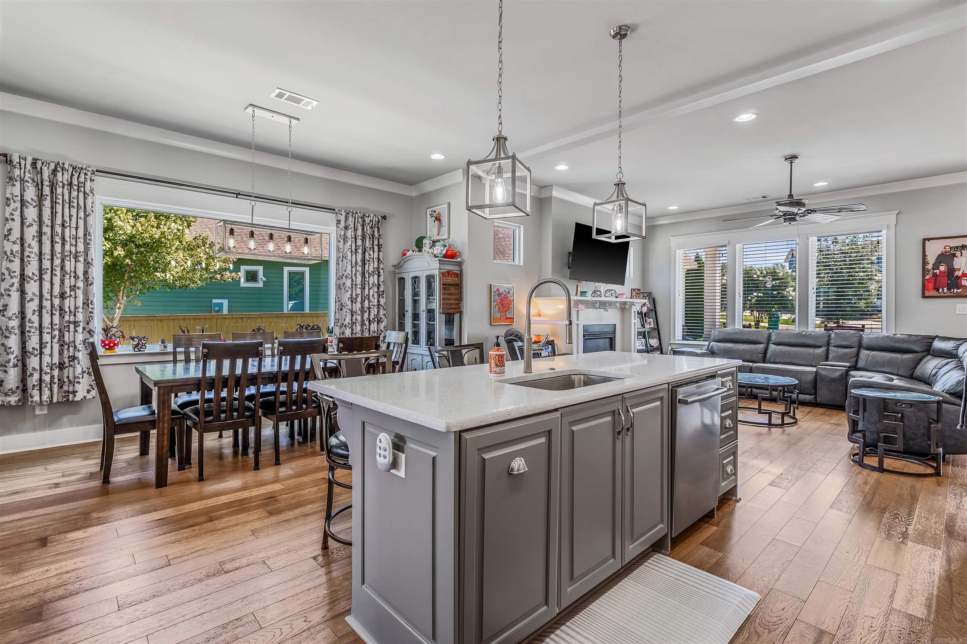 OLDE SALEM TOWNSHIP - Residential