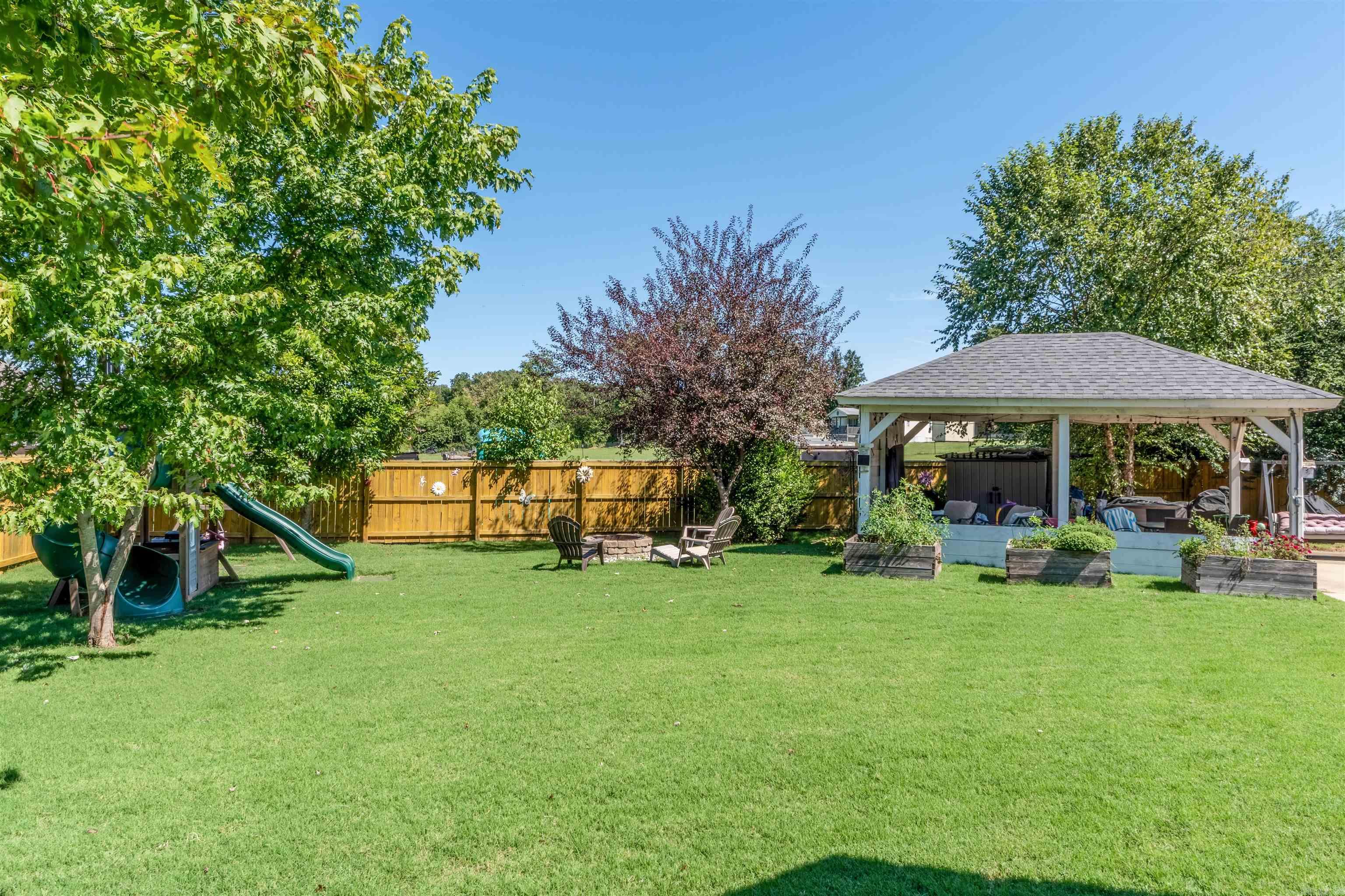 OLDE SALEM TOWNSHIP - Residential