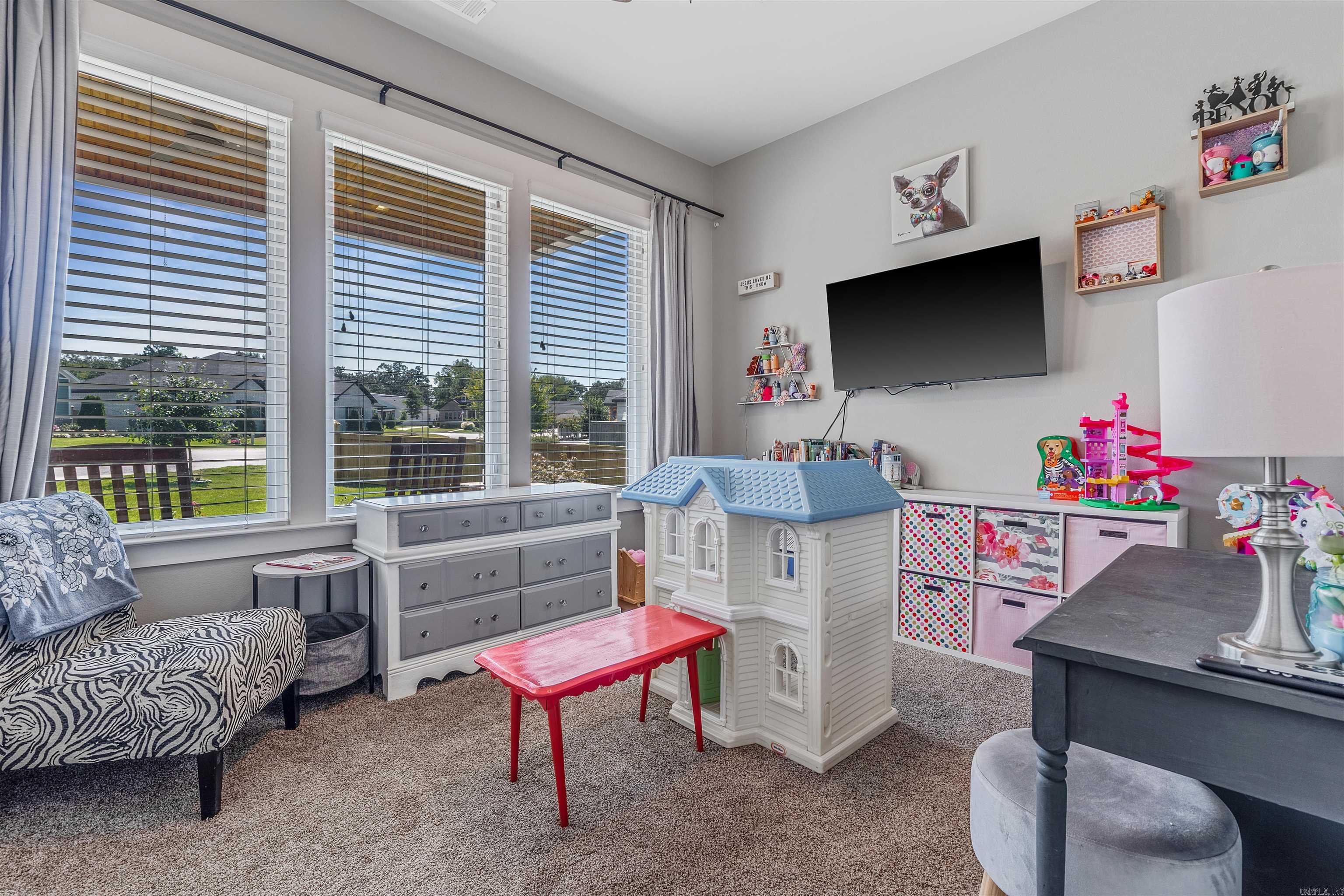 OLDE SALEM TOWNSHIP - Residential