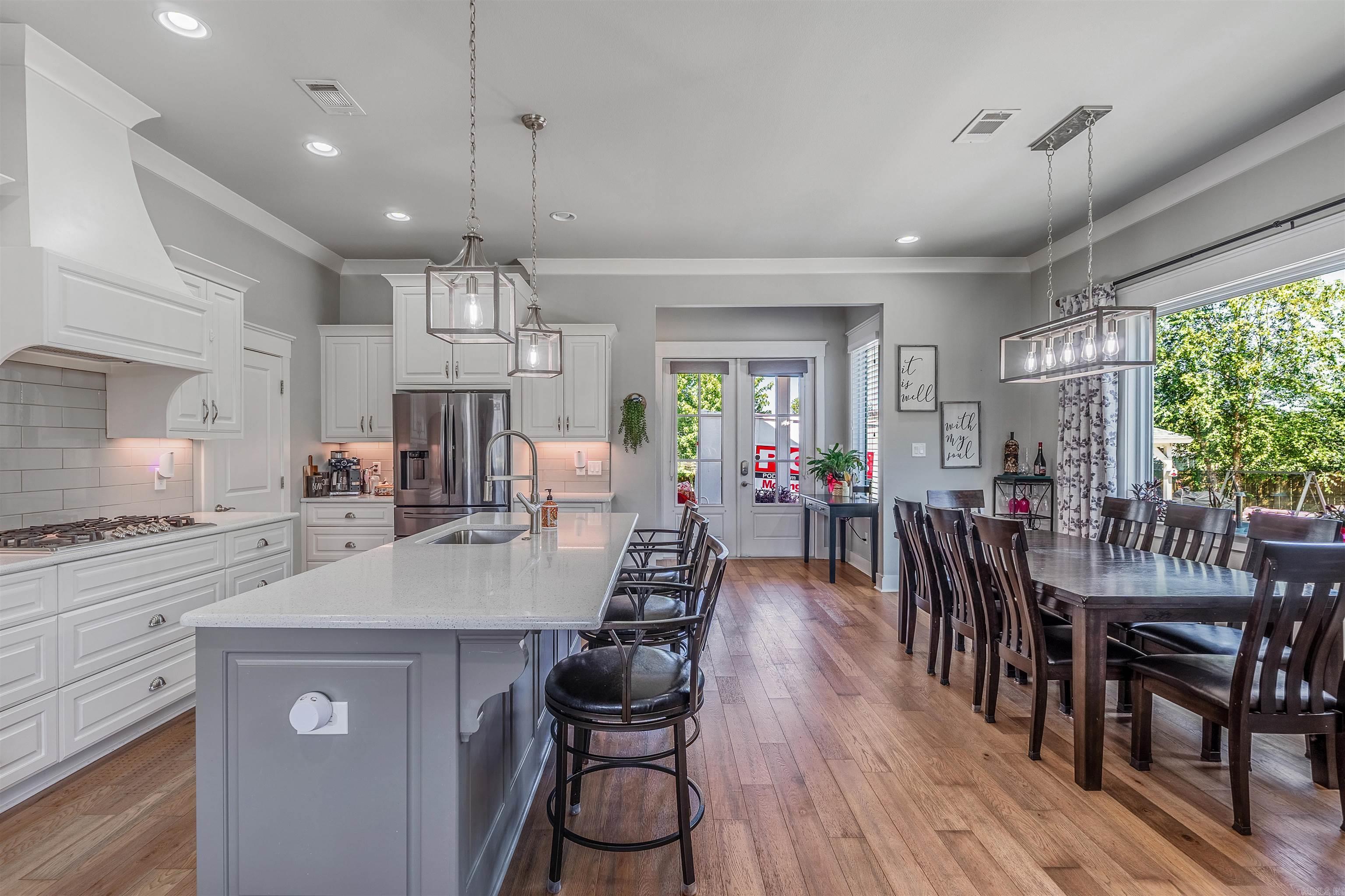 OLDE SALEM TOWNSHIP - Residential