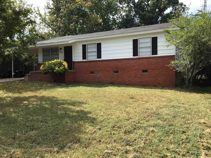 Nice 4 bedroom house one layer house. Updated kitchen appliances. Master separate.  Storage building in back.