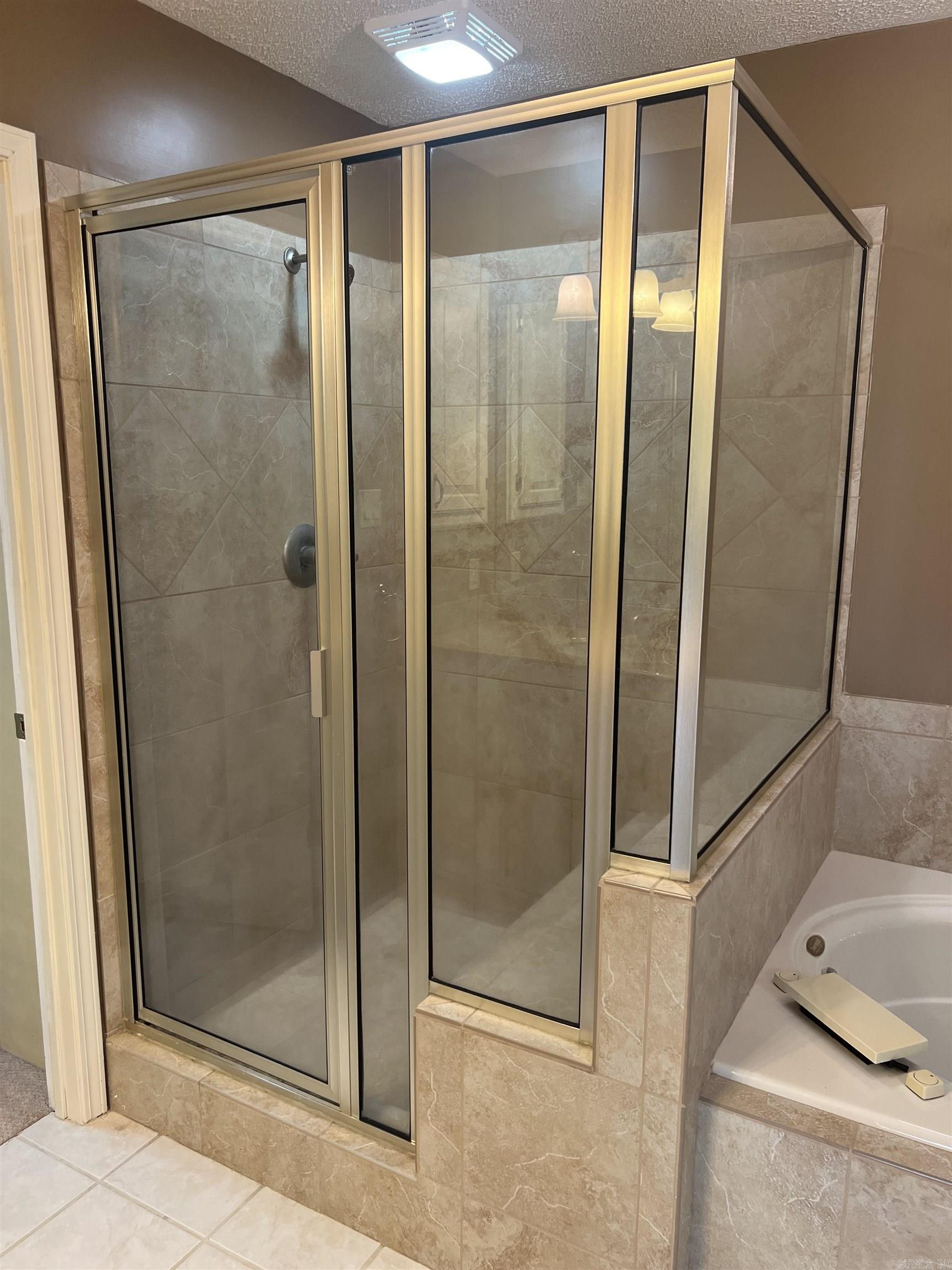 FOXWOOD J - Residential