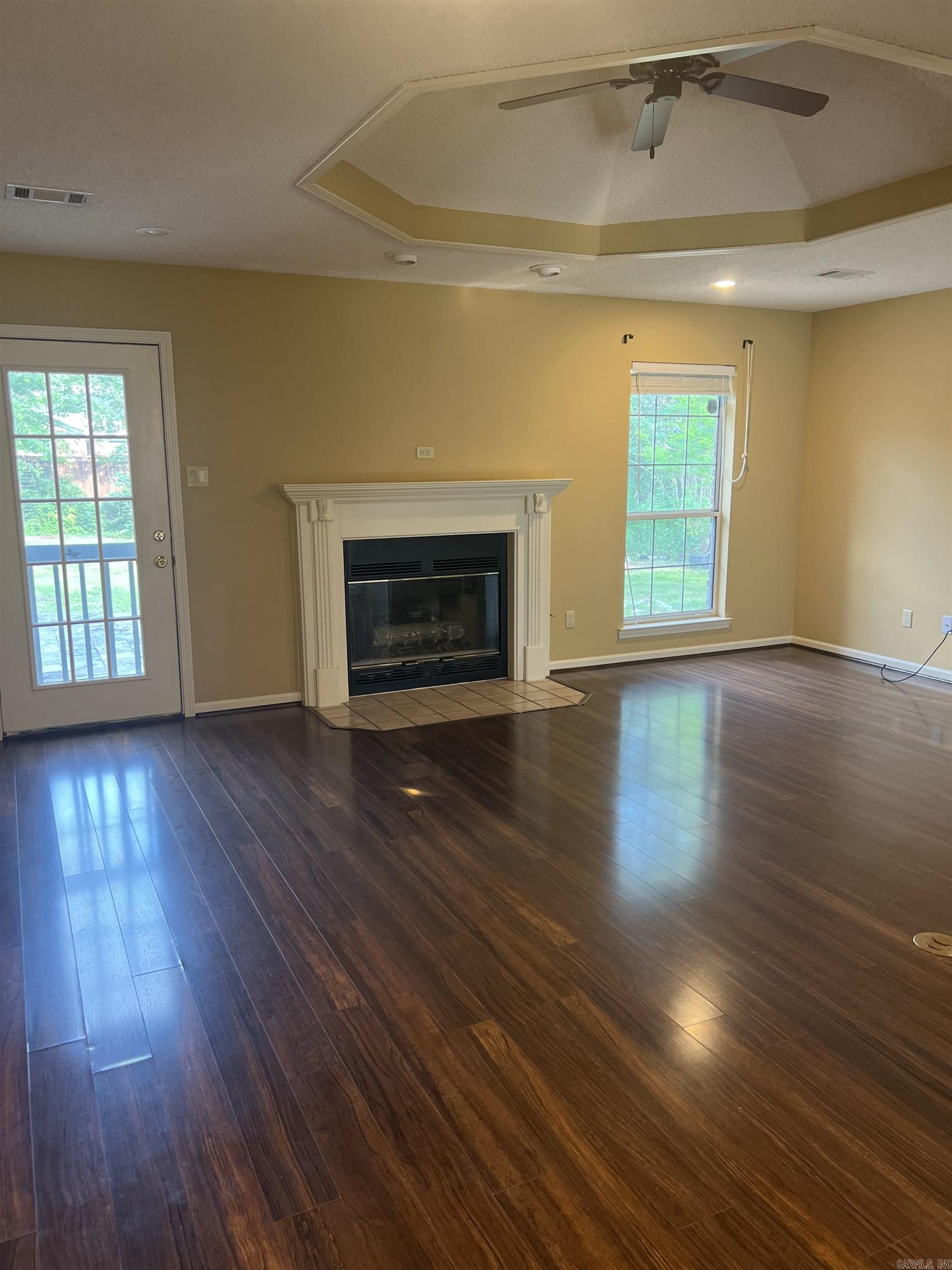 FOXWOOD J - Residential