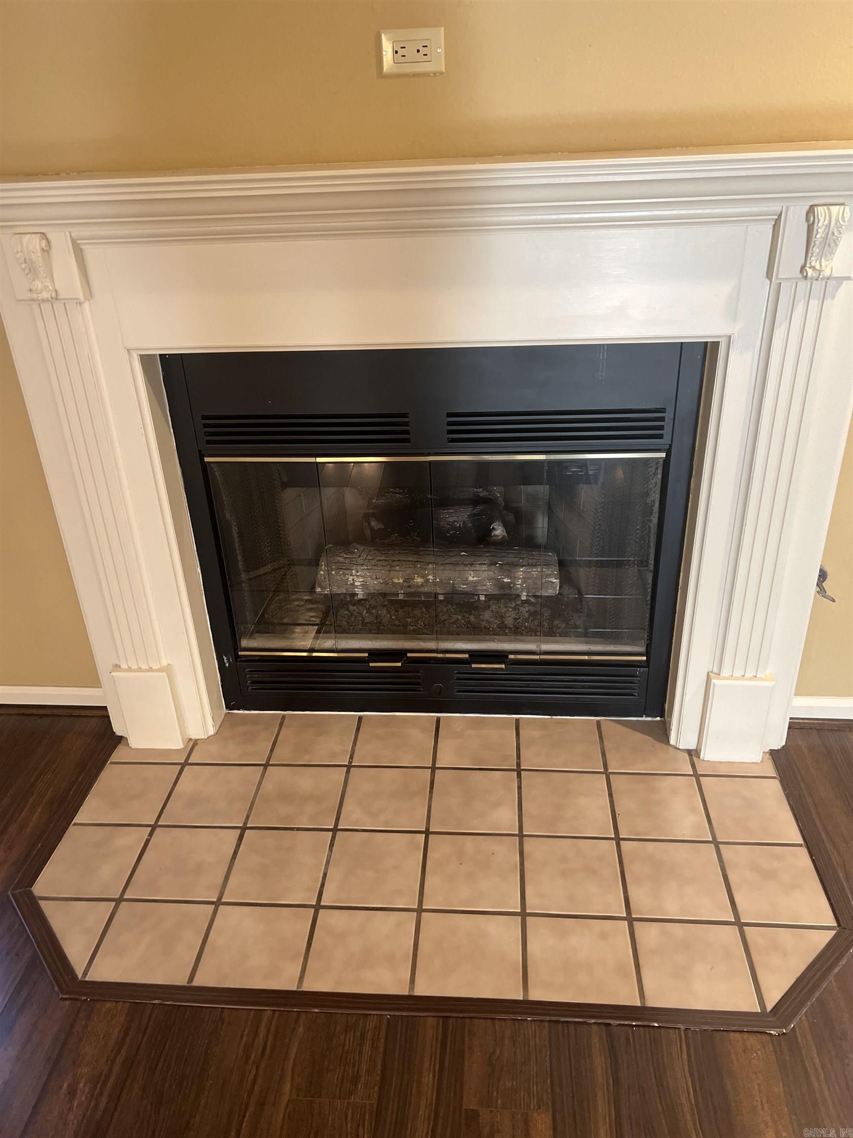 FOXWOOD J - Residential