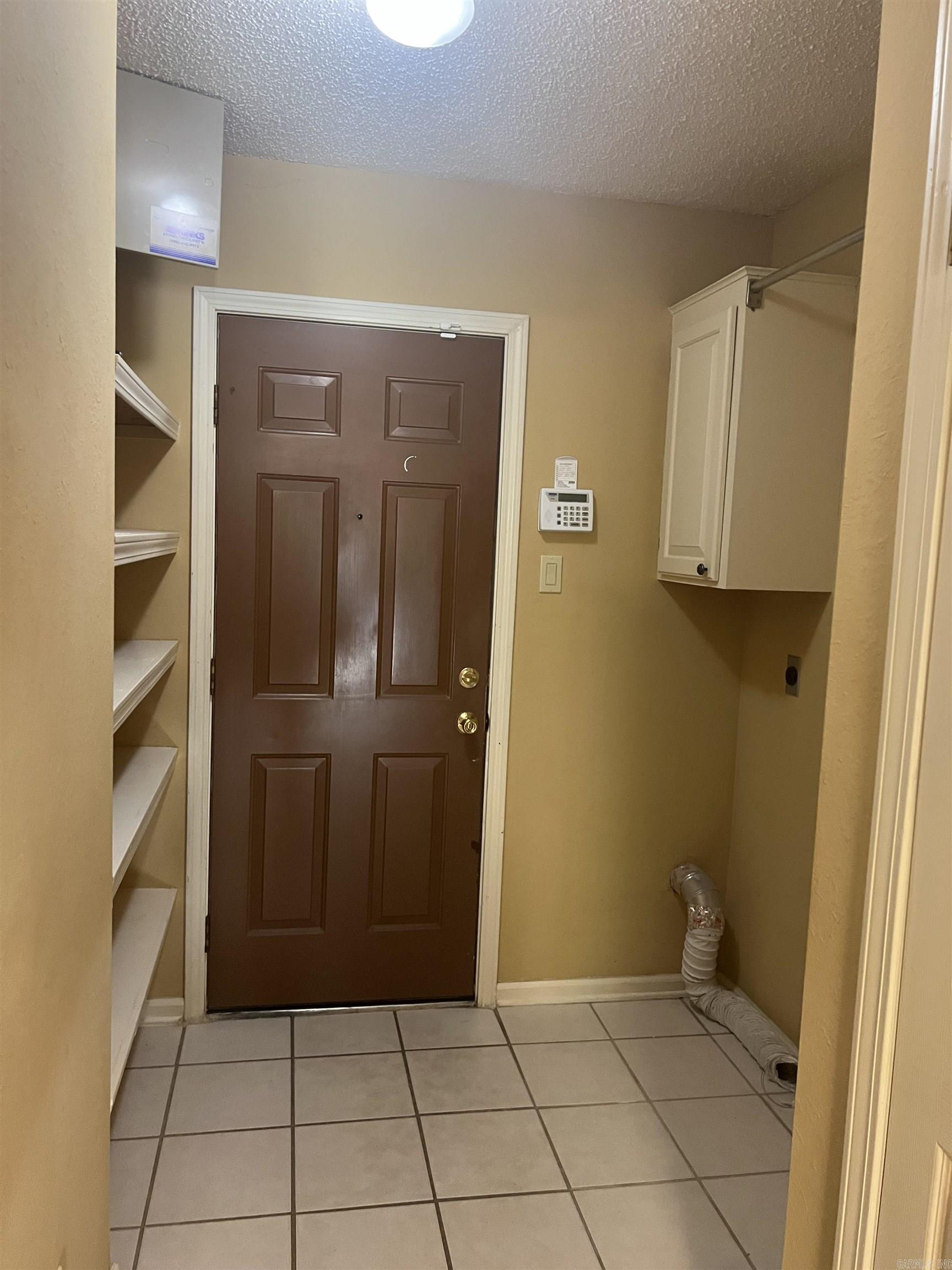 FOXWOOD J - Residential