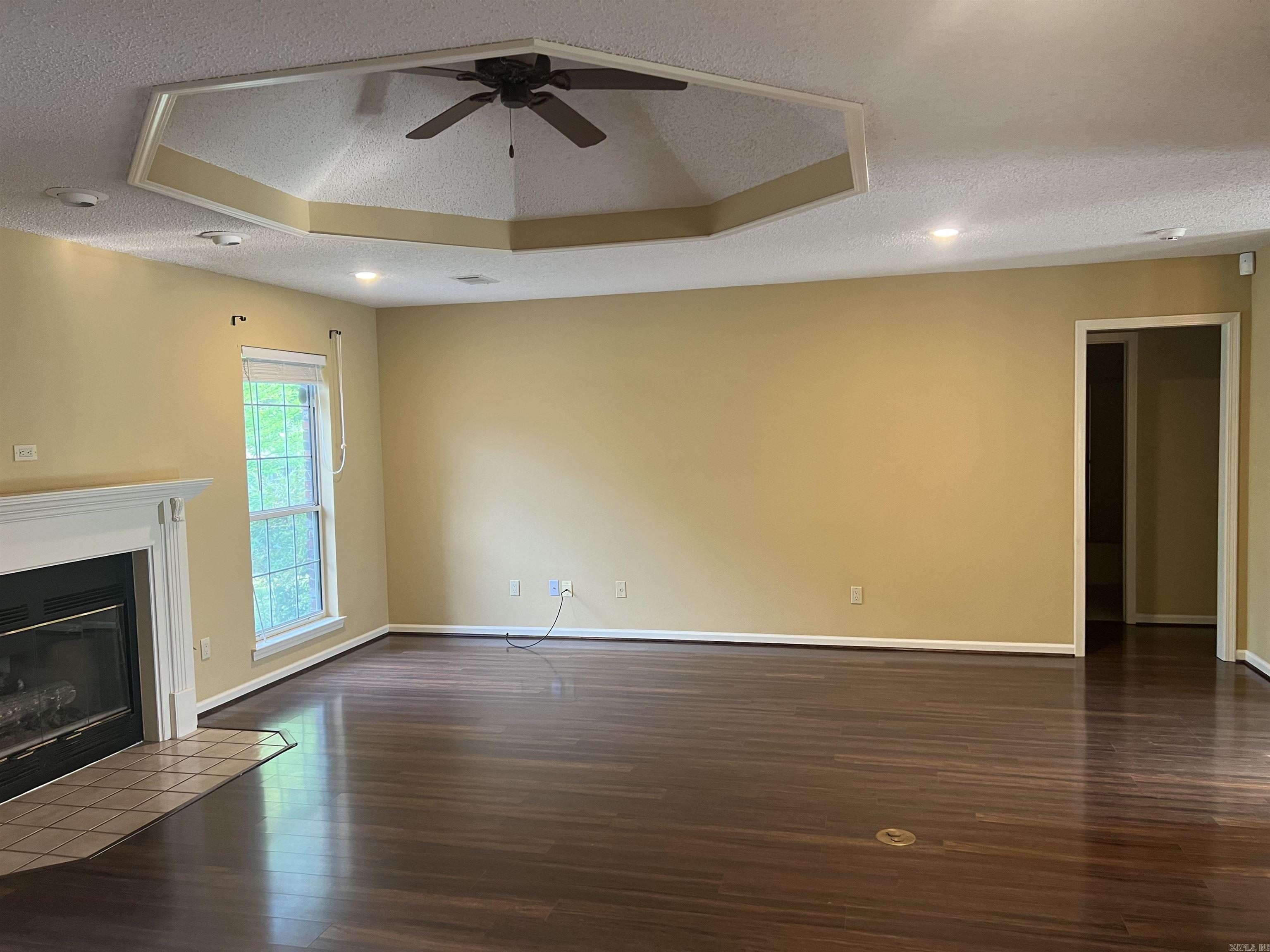 FOXWOOD J - Residential
