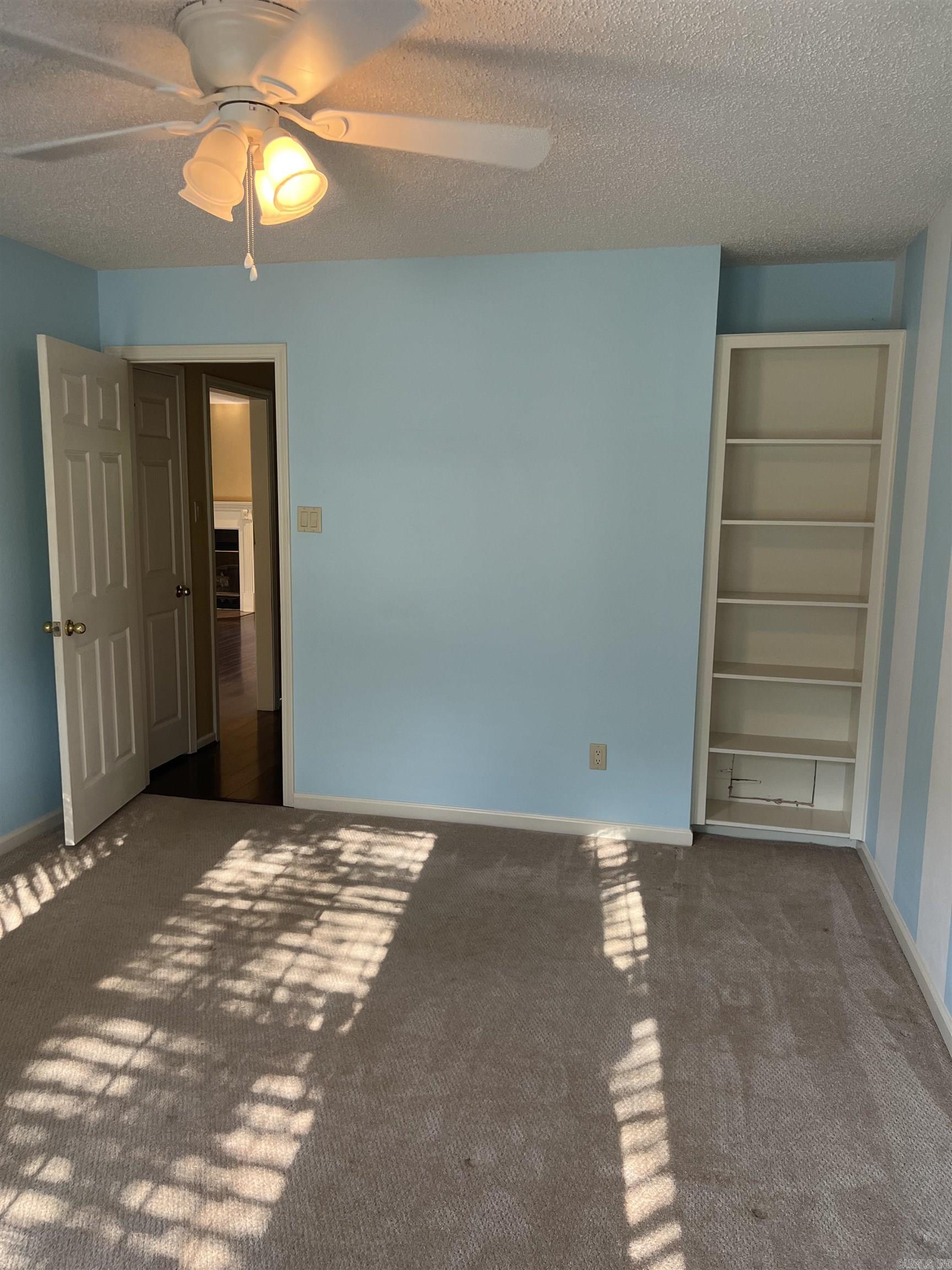 FOXWOOD J - Residential