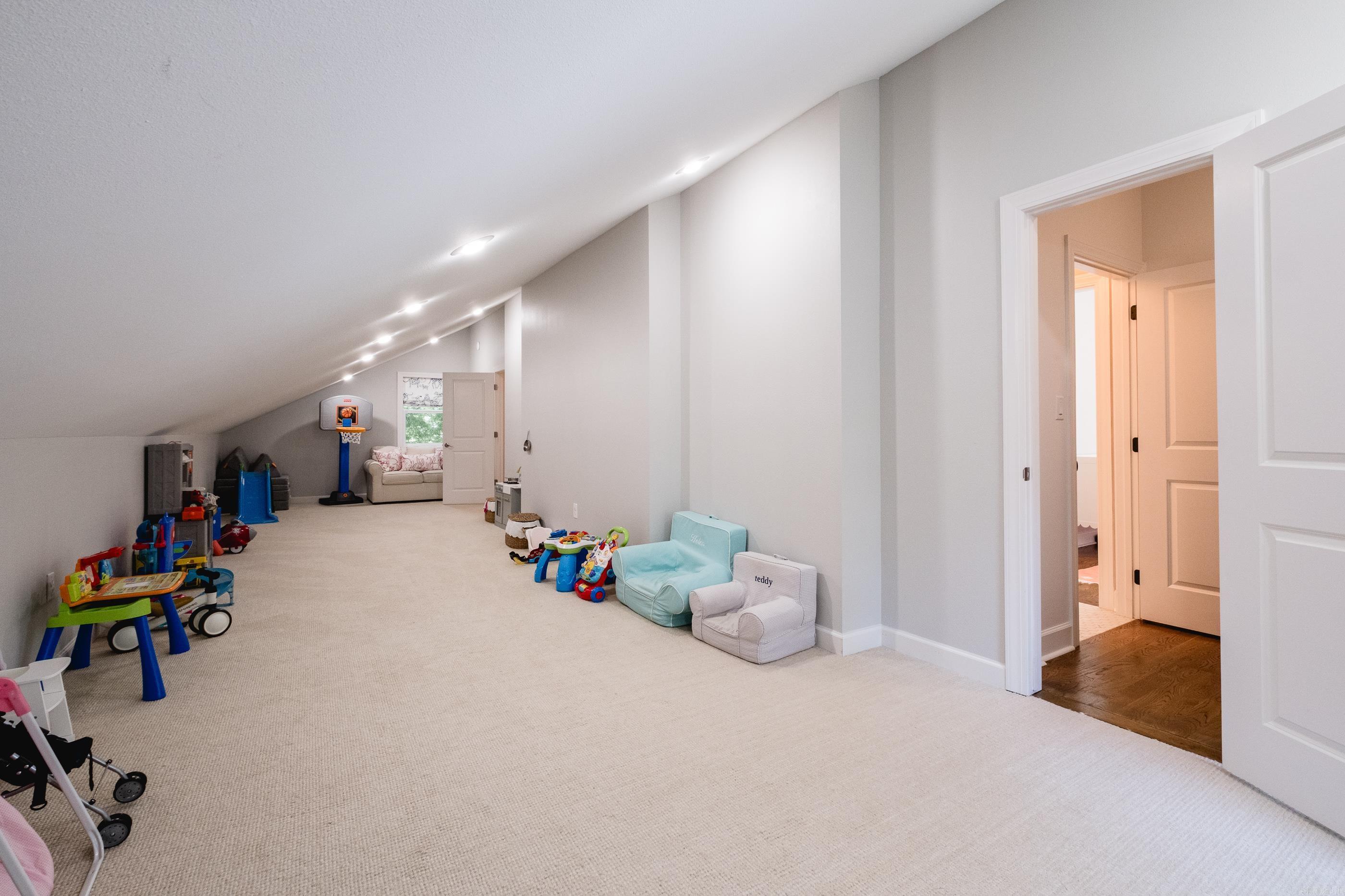 CAMMACK WOODS - Residential