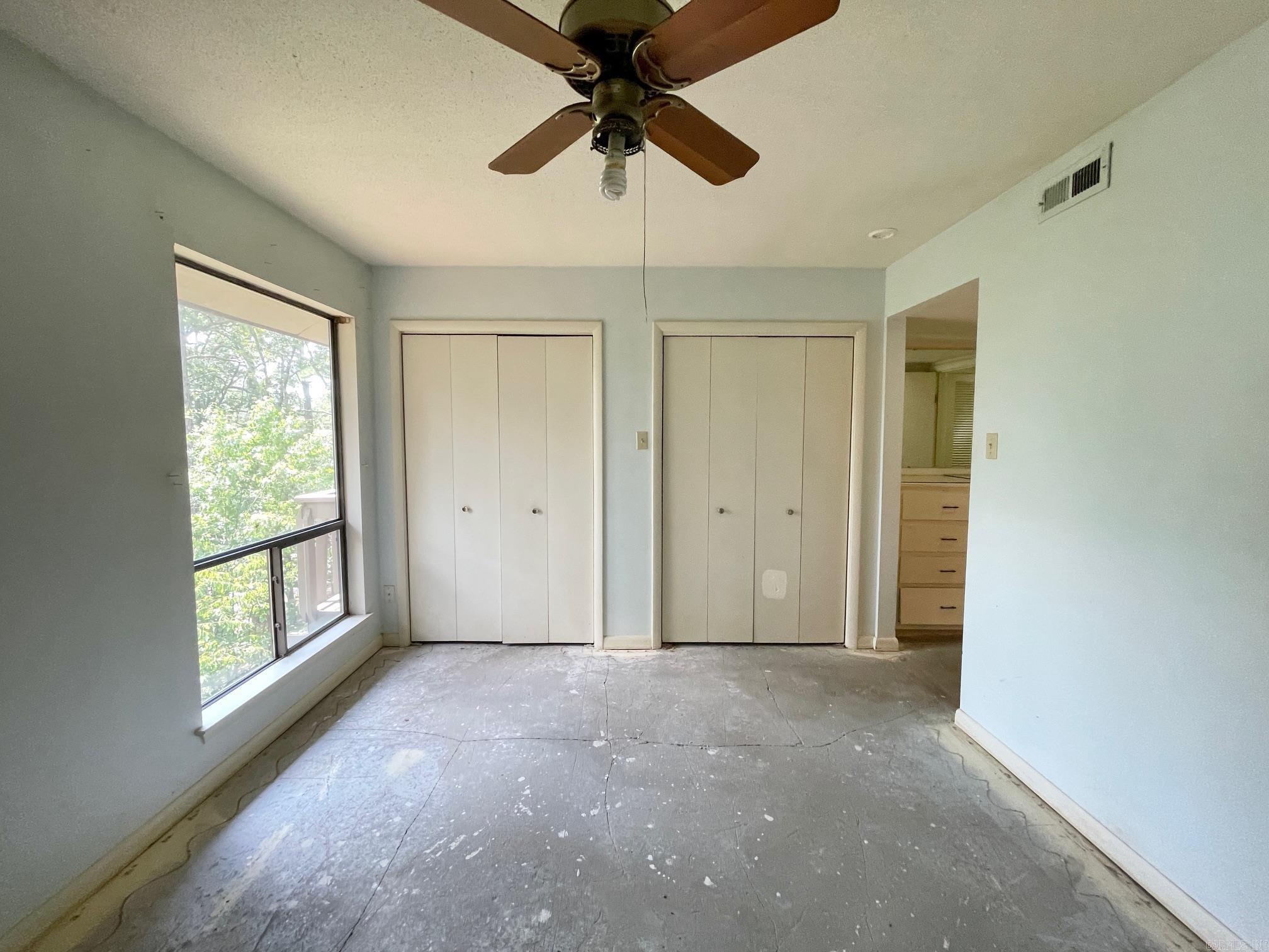 FOREST HILL COND - Residential