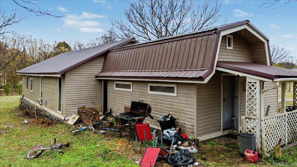 CANE CREEK MINI-FARMS - Residential