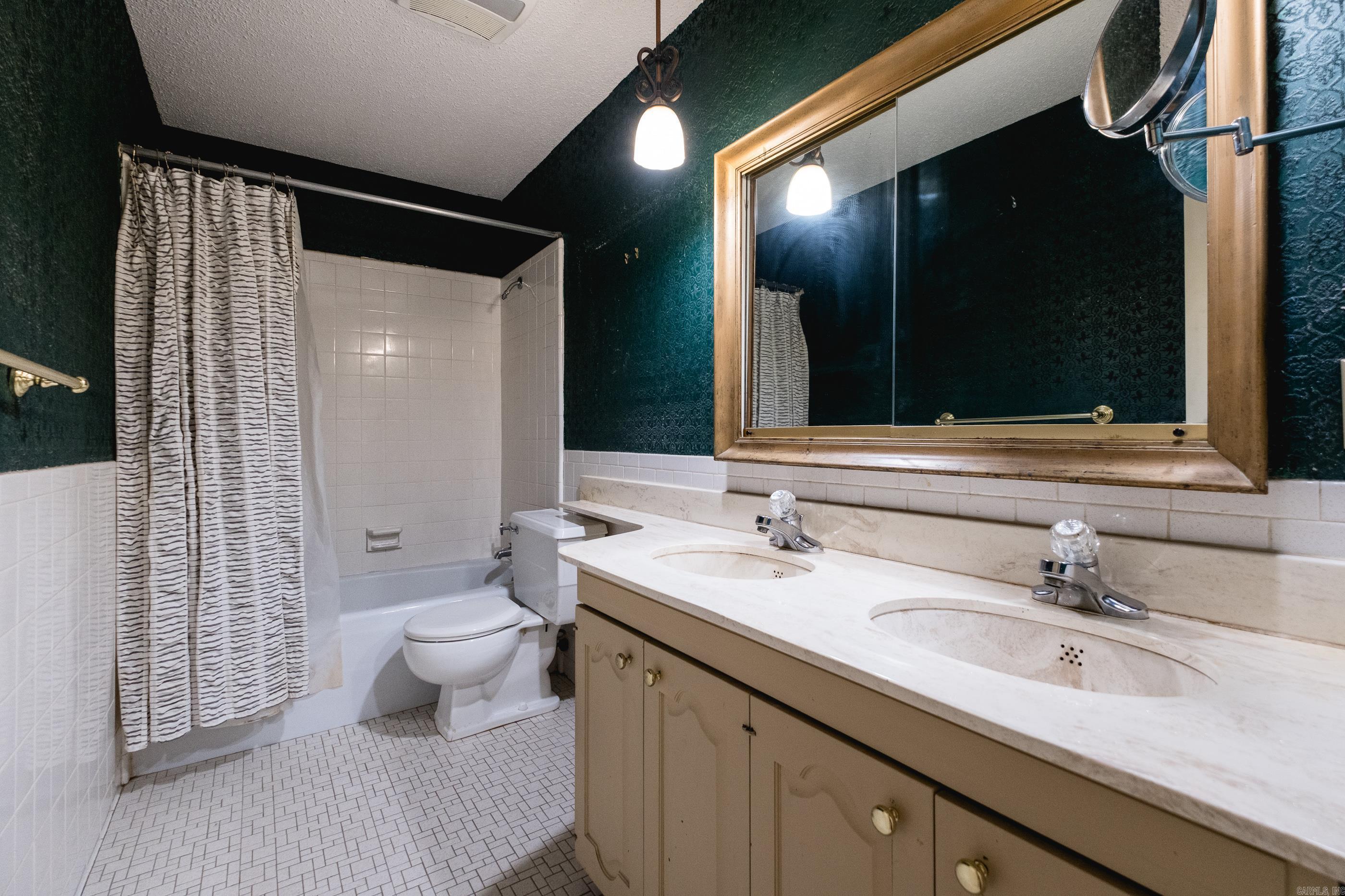 PLEASANT VALLEY - Residential