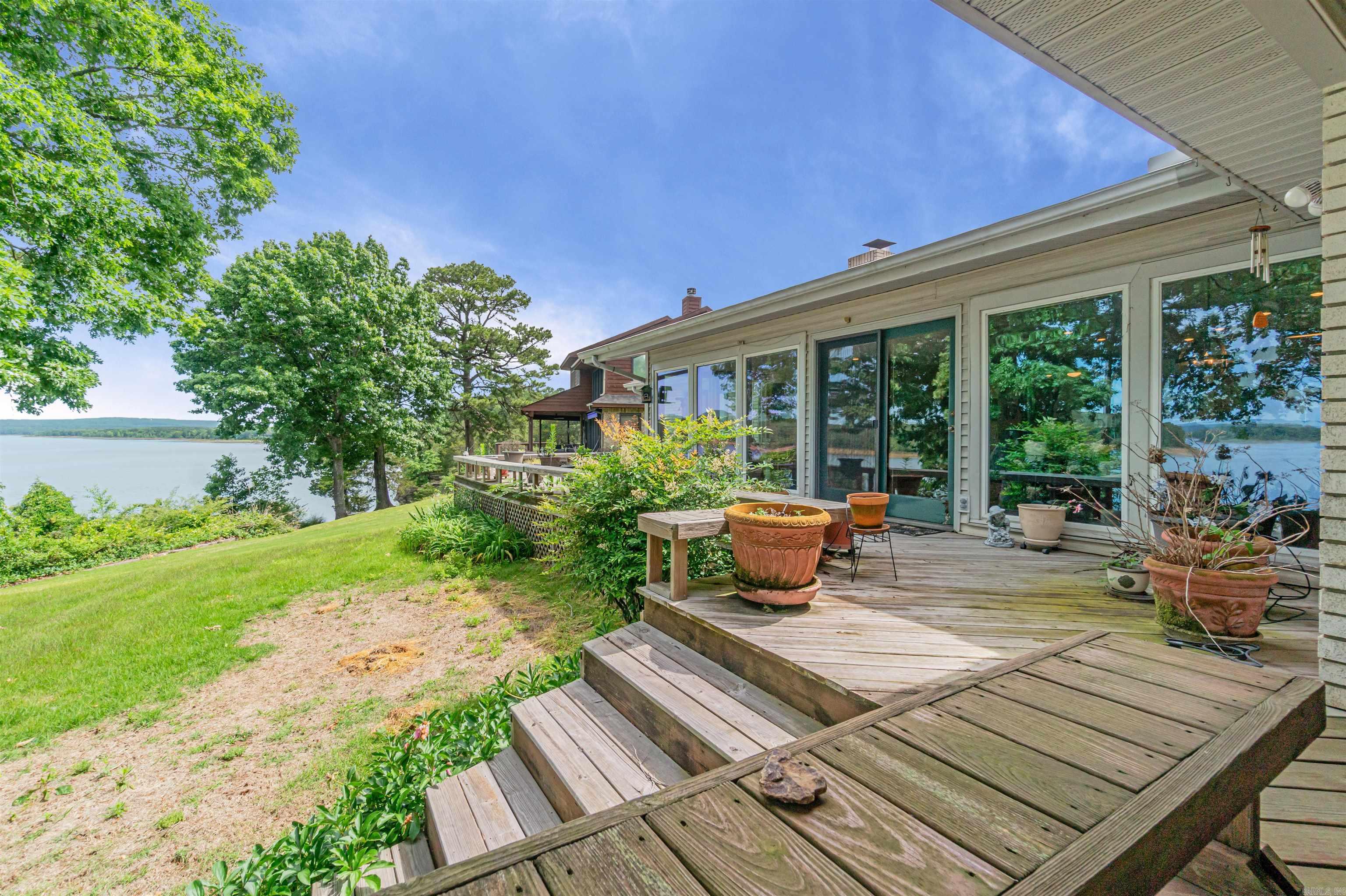 NAPLE HEIGHTS - LAKE - Residential