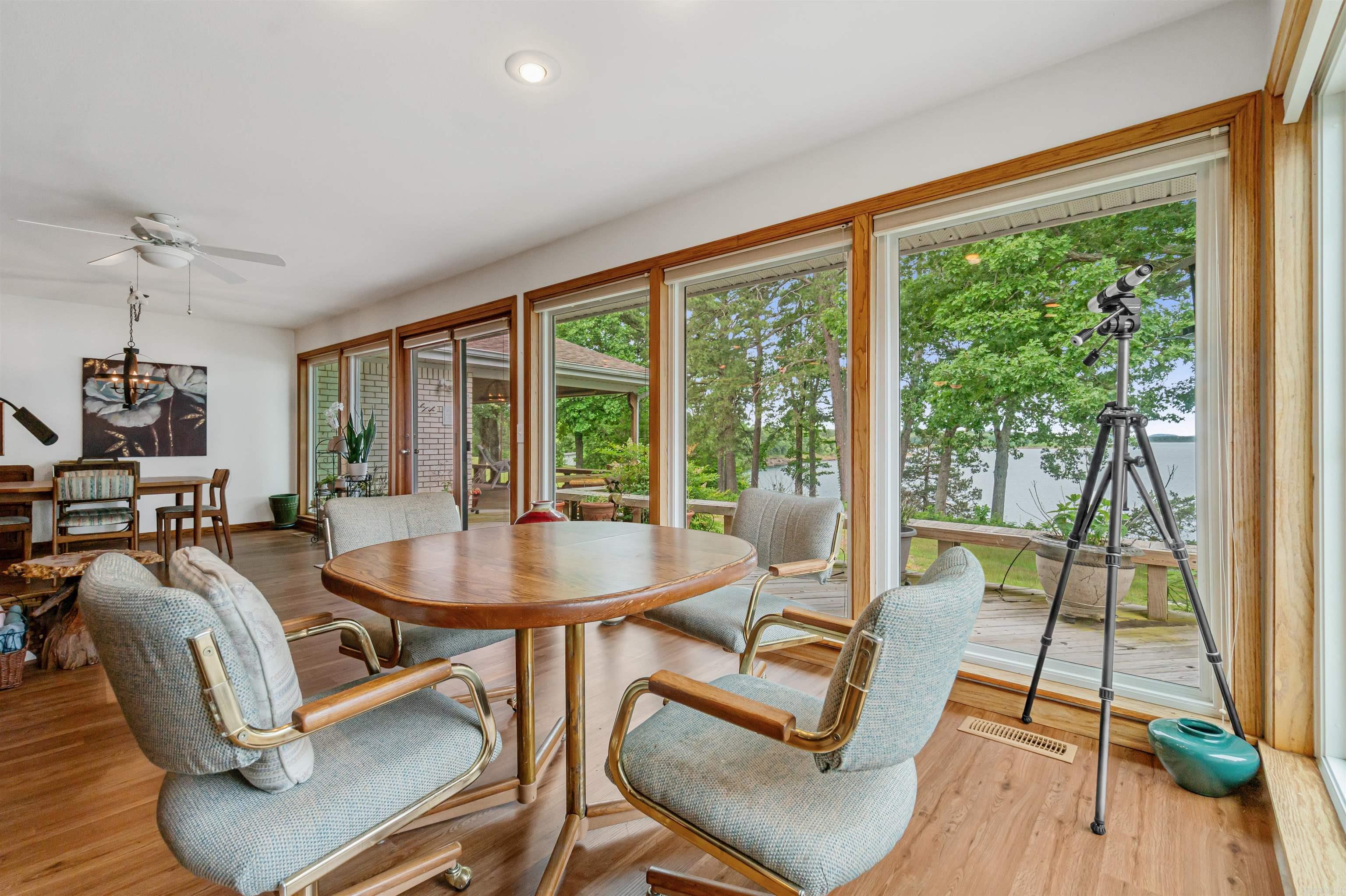 NAPLE HEIGHTS - LAKE - Residential
