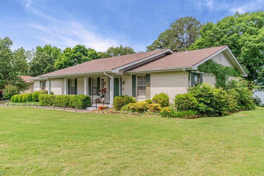 Lakefront Home  on Greers Ferry Lake !! Beautiful view of the Lake .3/2.5  2945 sq ft Lots of closet space.Built in shelves.Open floor plan,big deck on the back where you can sit and view the beauty of nature. Move in ready!! Walking distance to Sandy Beach. Must See!!