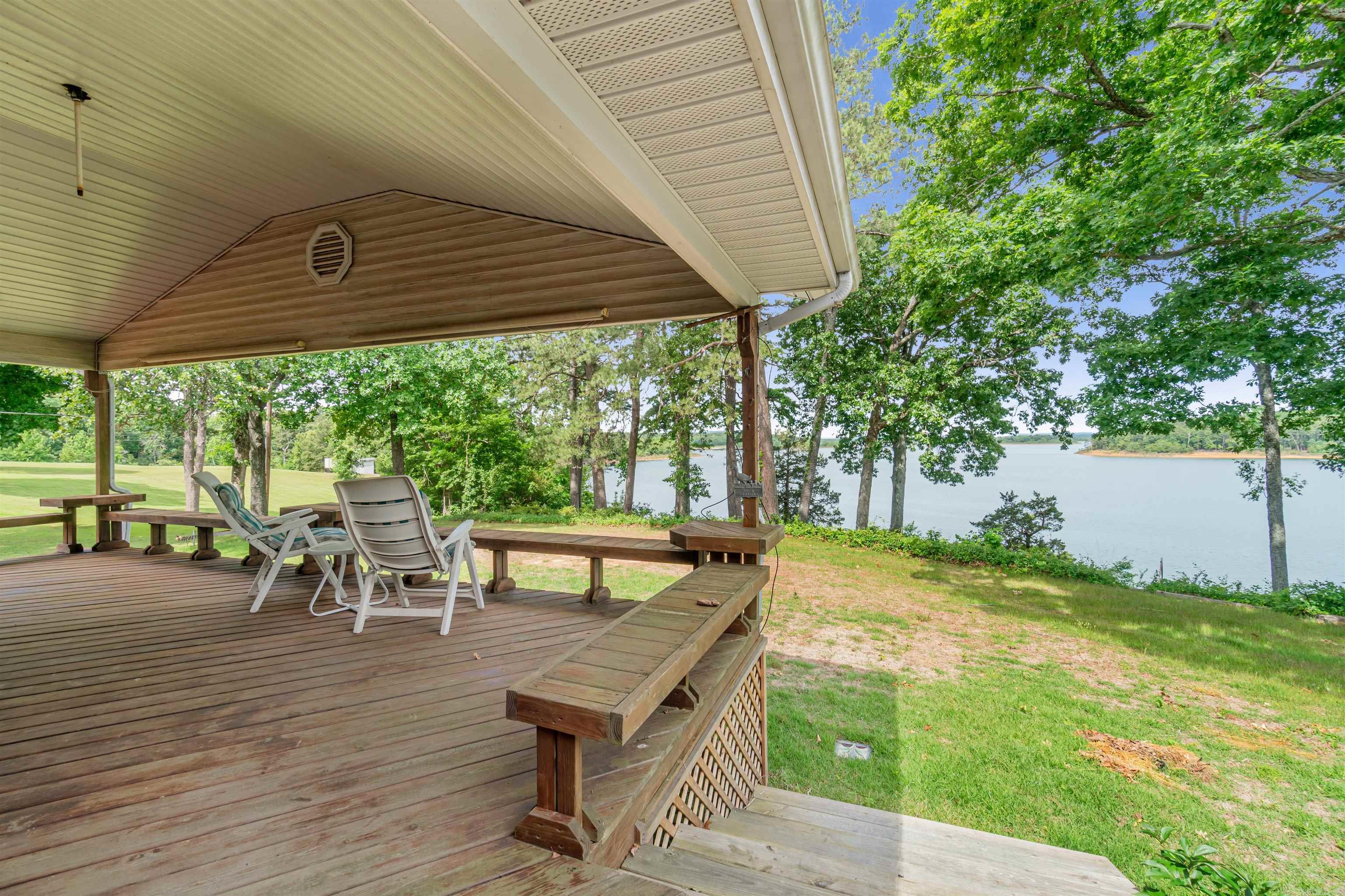 NAPLE HEIGHTS - LAKE - Residential