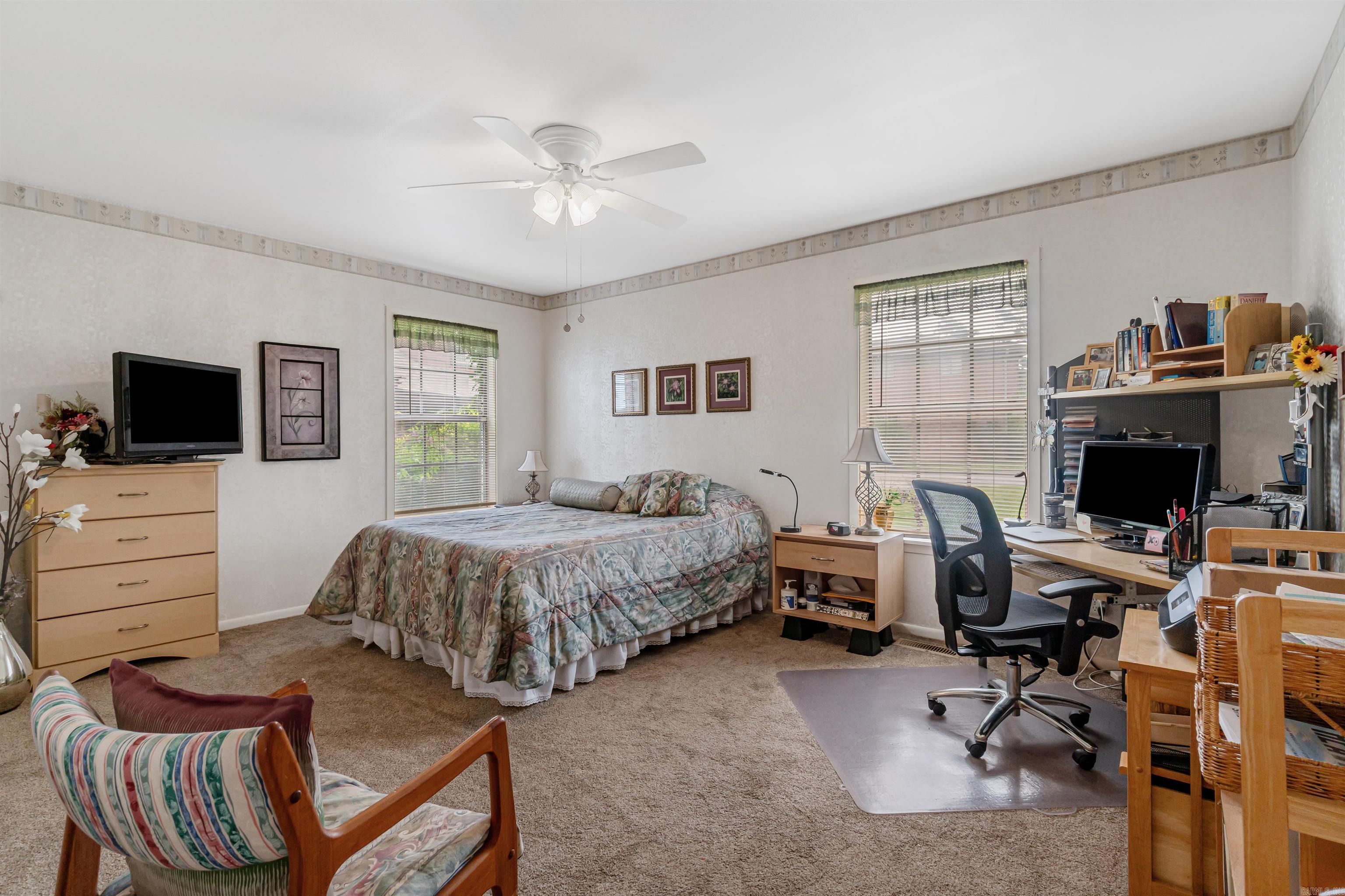 NAPLE HEIGHTS - LAKE - Residential