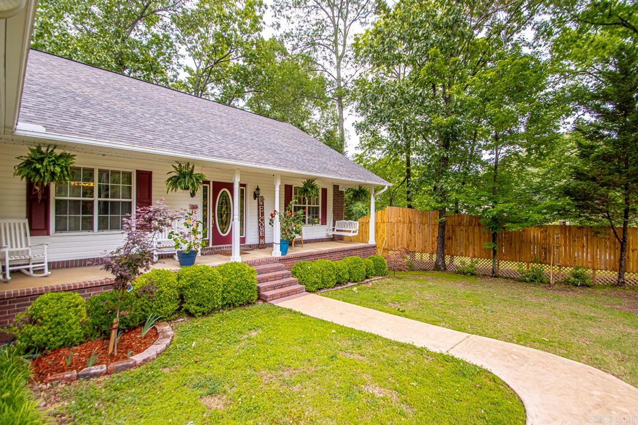 PEBBLE LAKE - Residential