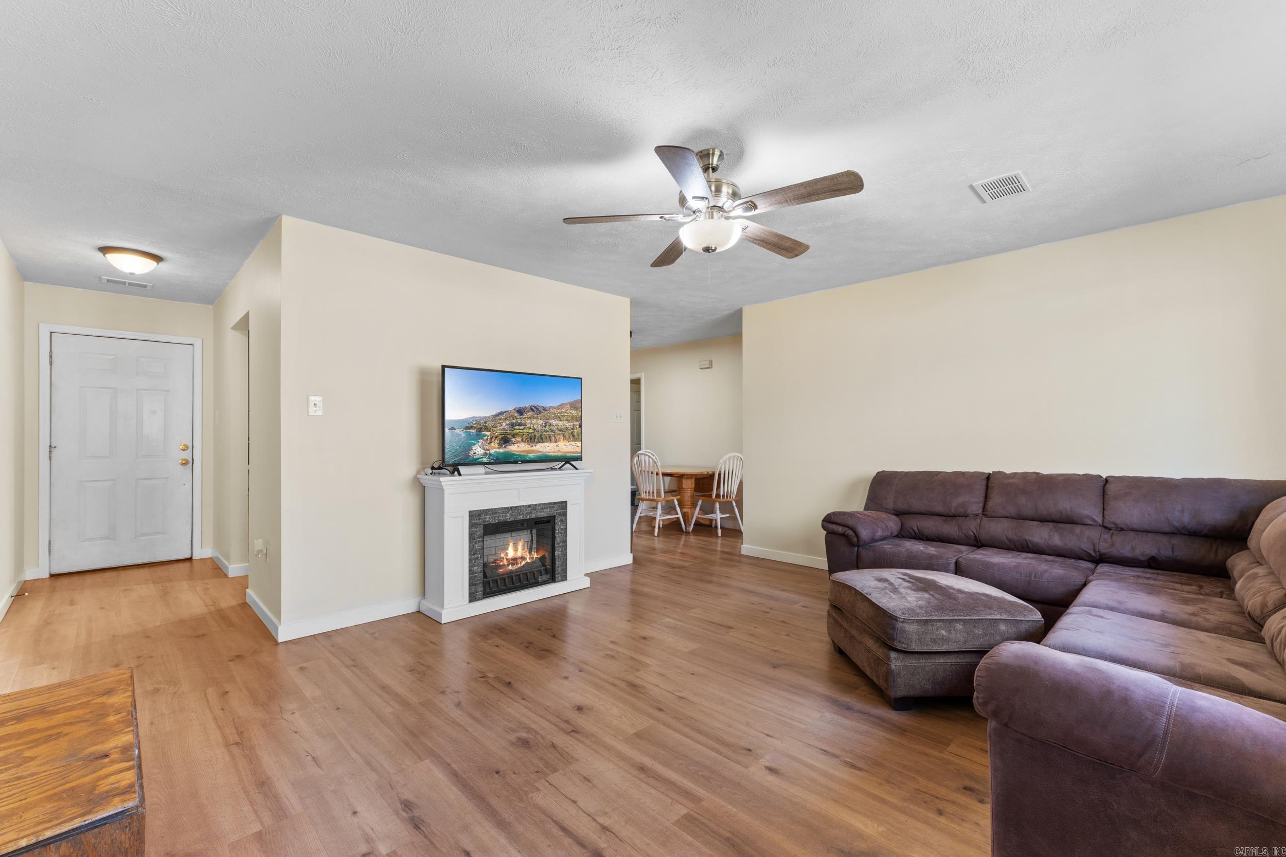 ARKANSAS ESTATES - Residential