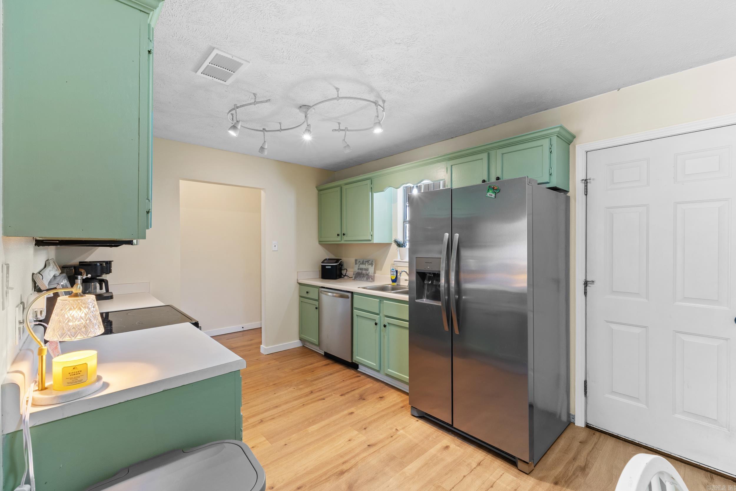 ARKANSAS ESTATES - Residential