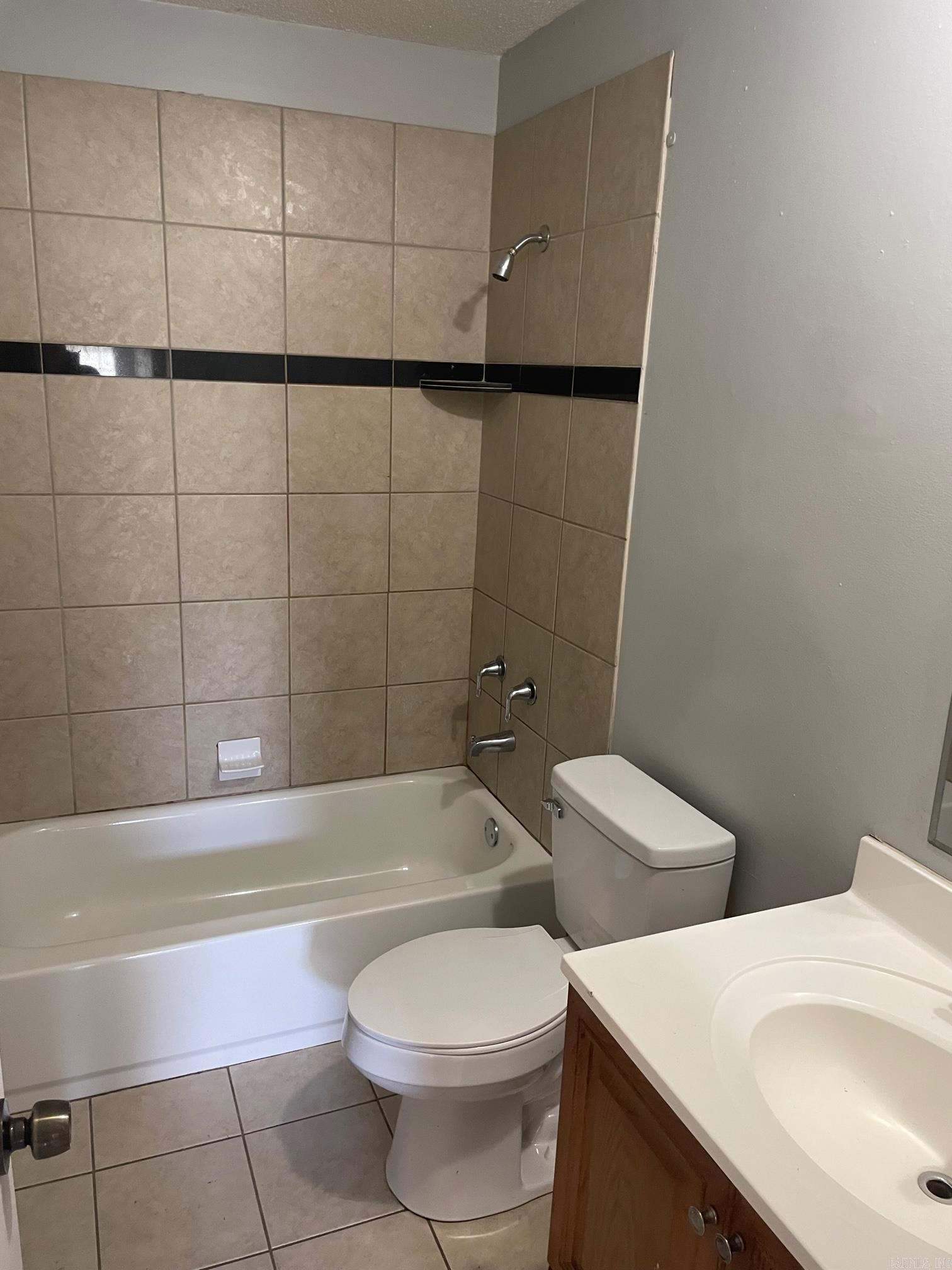 Country Wood - Residential Lease