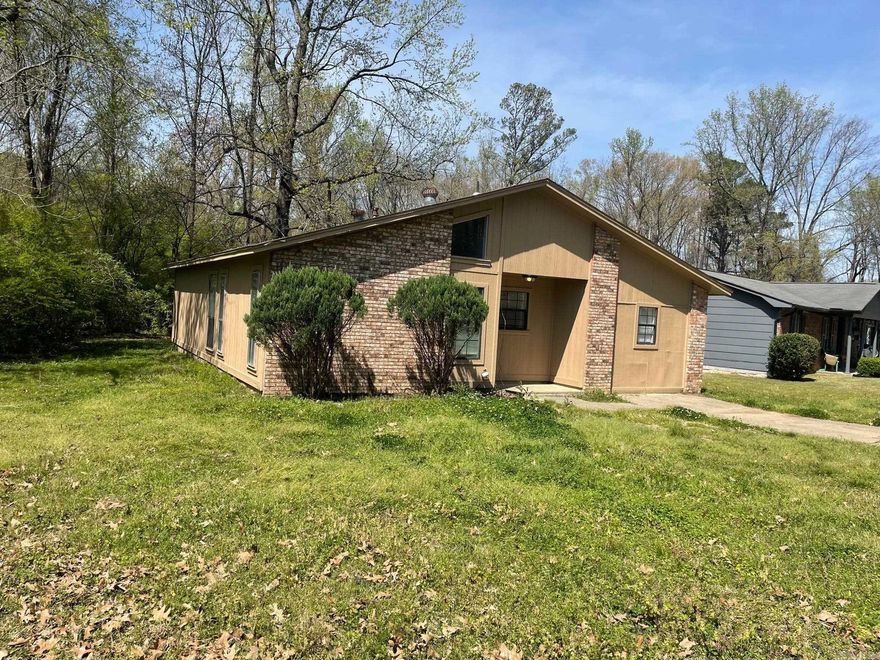 This 4 Bed 1 and 1/2 bath is renovated and will be available for move in April 15th. Vaulted Living Room Ceiling, Large Bedrooms, and lots of Closet Space. Section 8 Housing Vouchers Are Accepted. No Pets Allowed.