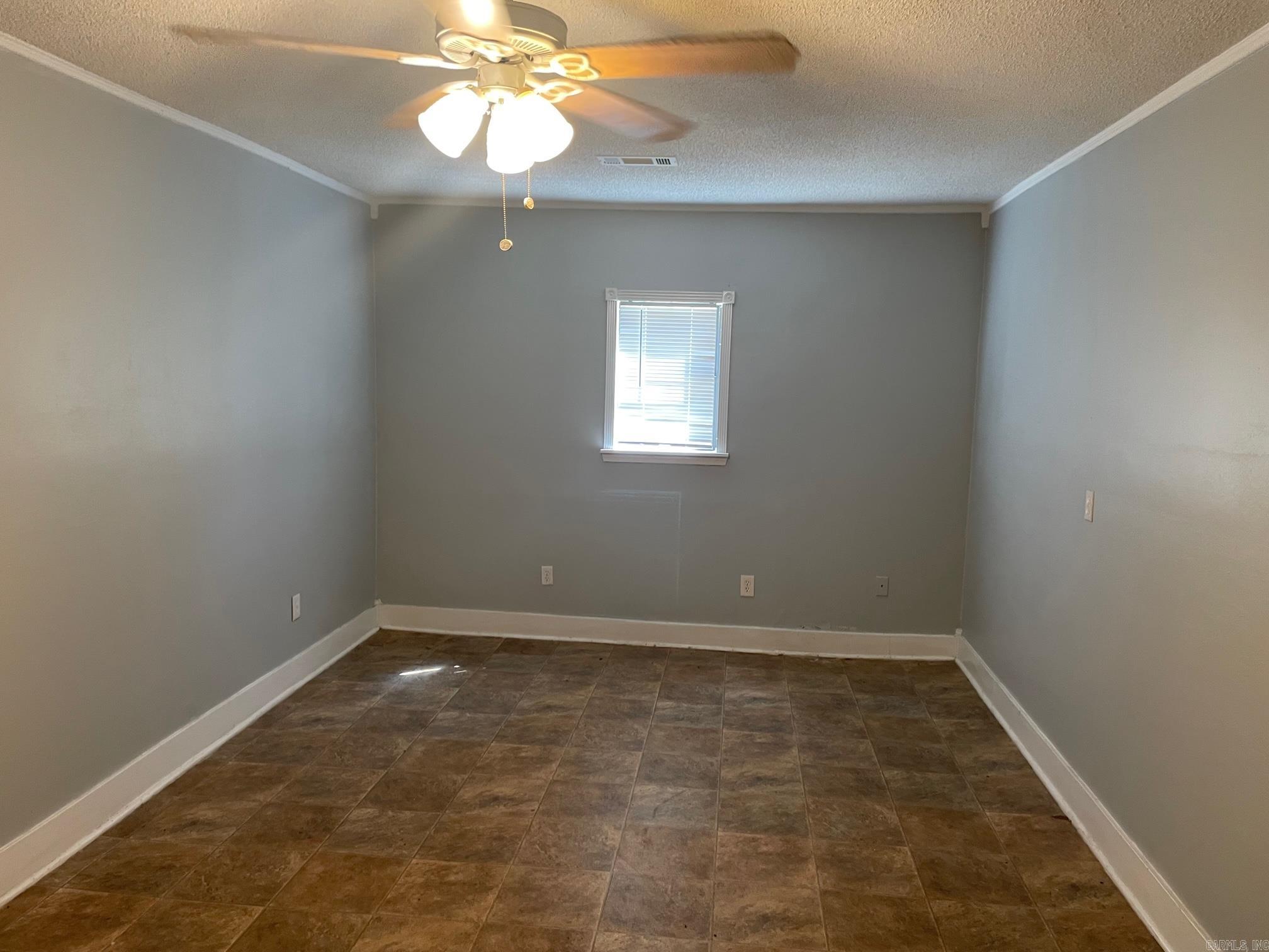 Country Wood - Residential Lease