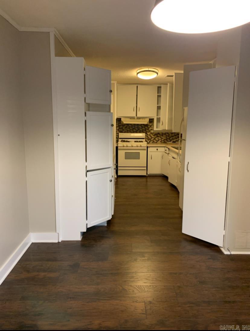 HILL CREST - Residential Lease