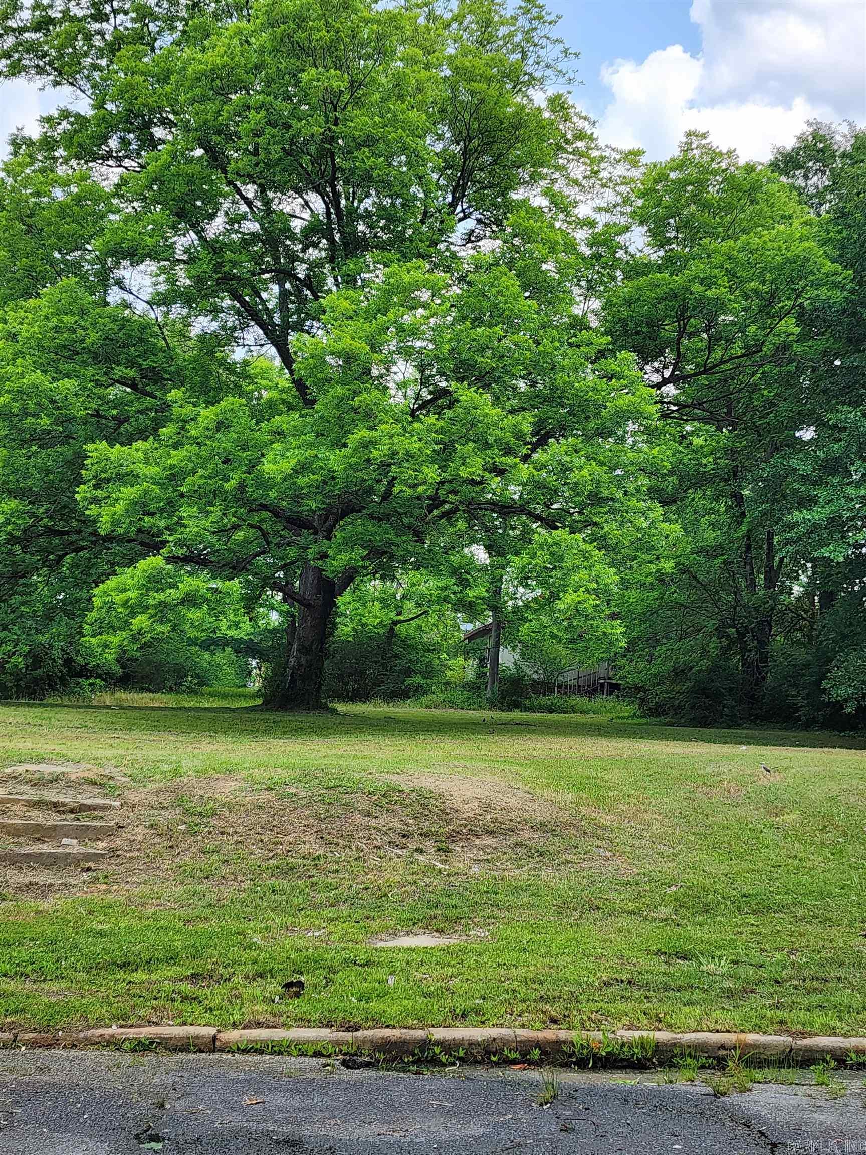 Worthen & Brown - Land