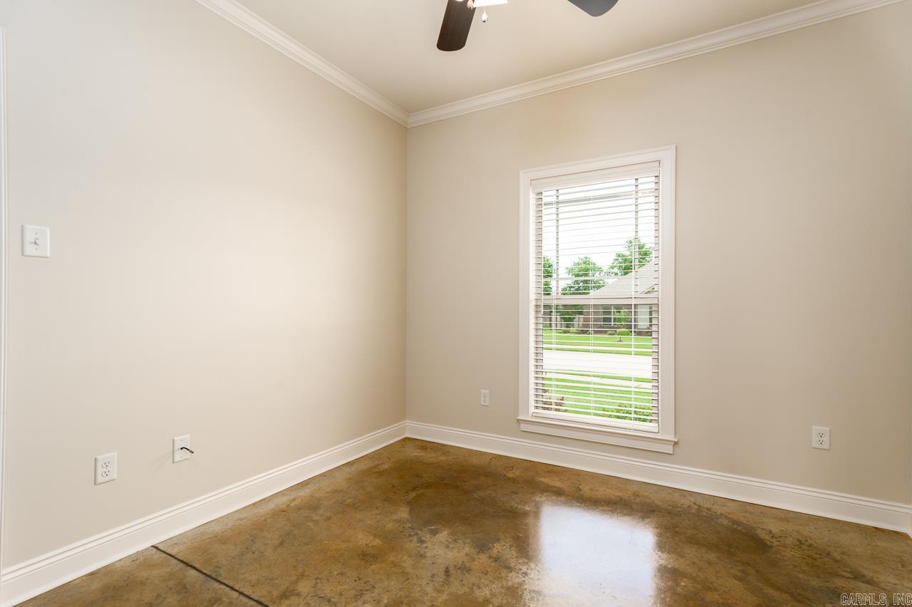 SALEM WOODS - Residential