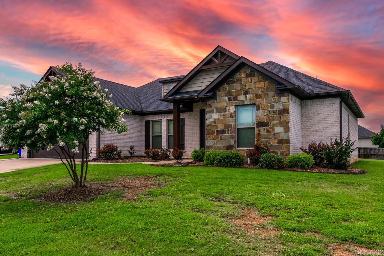 SALEM WOODS - Residential