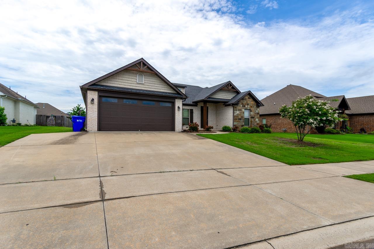 SALEM WOODS - Residential