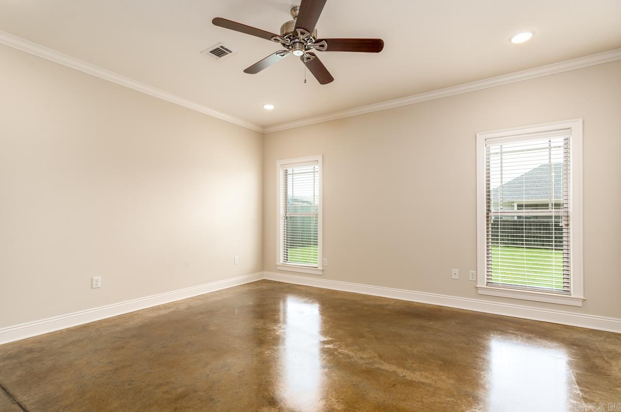 SALEM WOODS - Residential