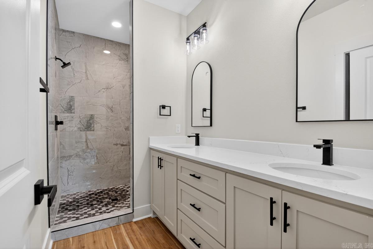 ARCHLAND HGTS - Residential