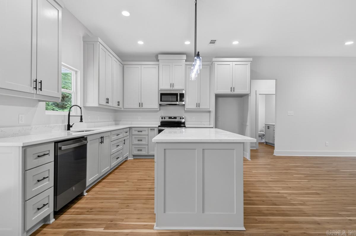 ARCHLAND HGTS - Residential