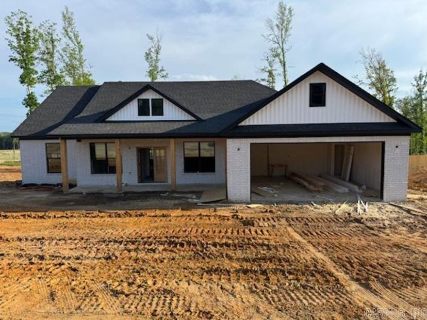 This beautiful new construction home sits on just over an acre of land. Having 3 bedrooms, 2 baths and lots of custom finishes makes this the perfect spot for your family! Contact me today to setup a showing.