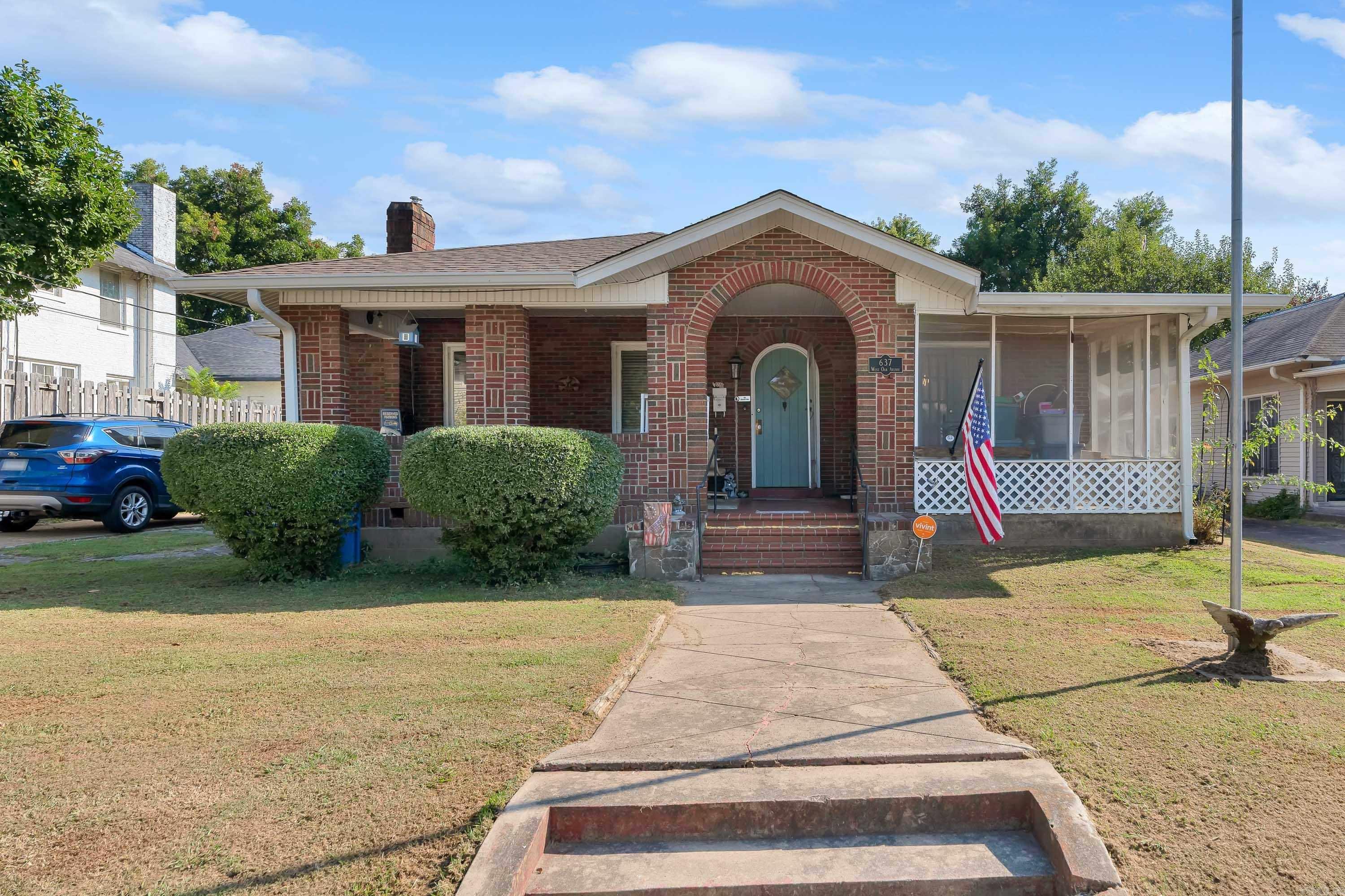 Charming 2BR, 1.5BA home in the heart of Jonesboro! This 1,405 sq ft property features a cozy gas log fireplace, screened-in porch, new roof (Dec 2024), new HVAC (2021ā2022), tankless water heater (2021ā2022), and new dishwasher (2023). Spacious layout with classic character and modern efficiency. Conveniently located near shopping, dining, and schools. Move-in ready with major updates already completedāperfect for first-time buyers, downsizers, or investors. Schedule your showing today!