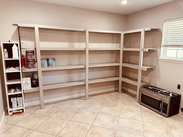 OAKWOOD MANOR - Residential