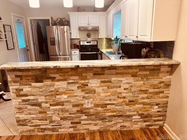 OAKWOOD MANOR - Residential