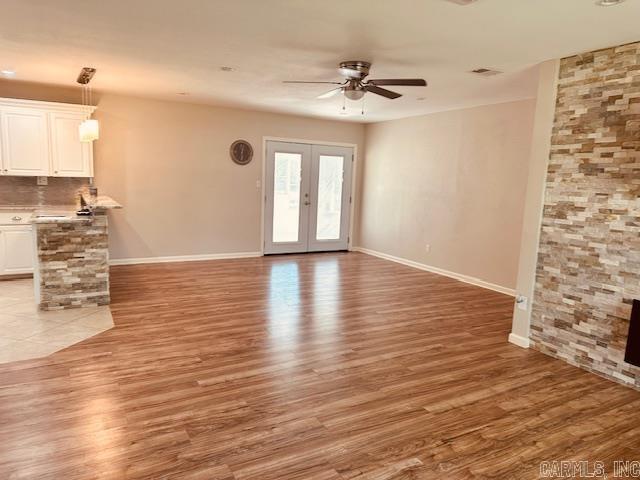 OAKWOOD MANOR - Residential